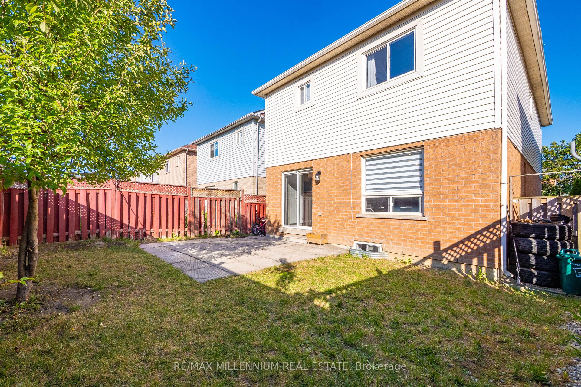 19 Earl Grey Crescent Property Photo 44