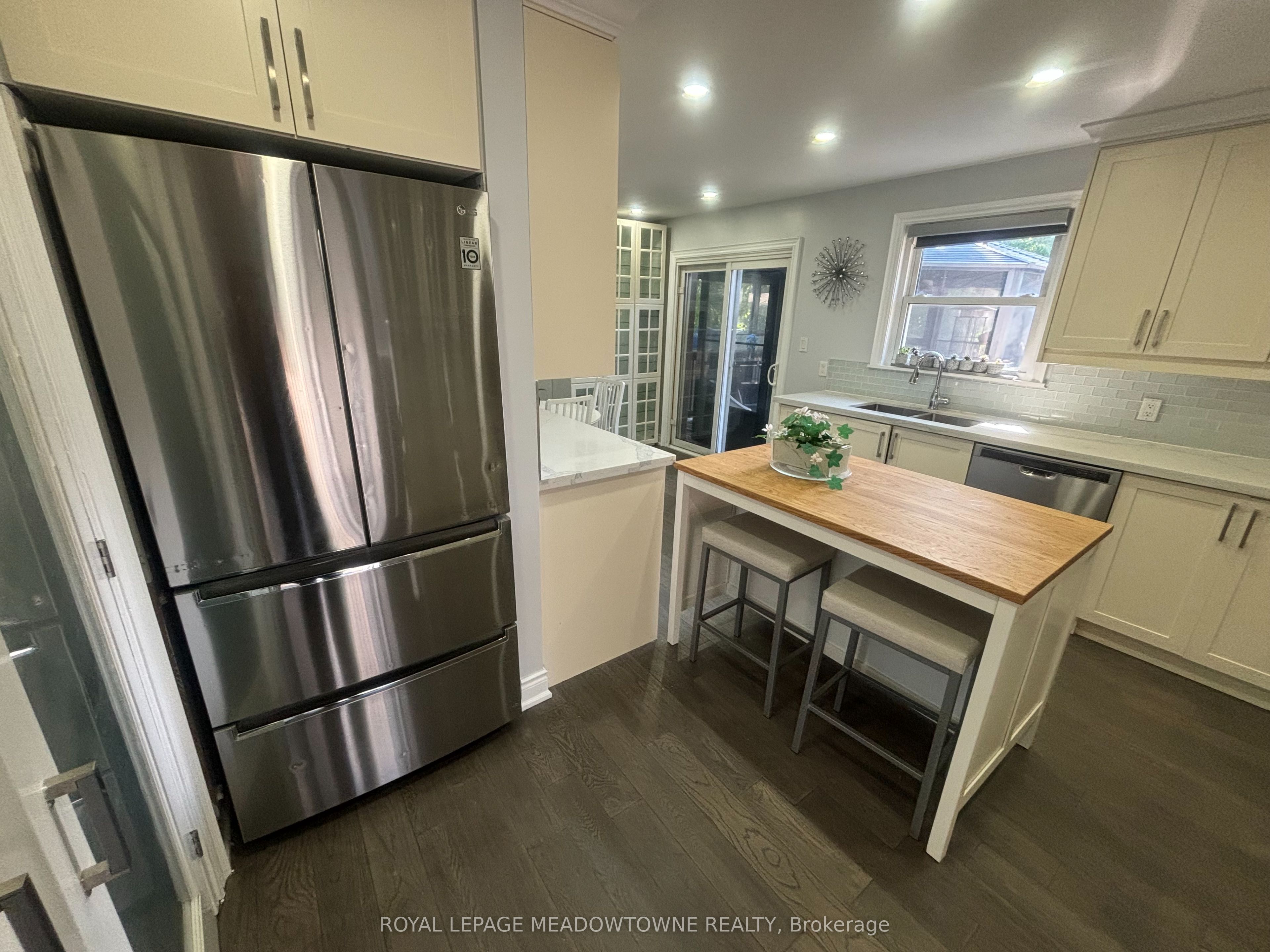 1278 Leighland Road Upper Property Photo 5