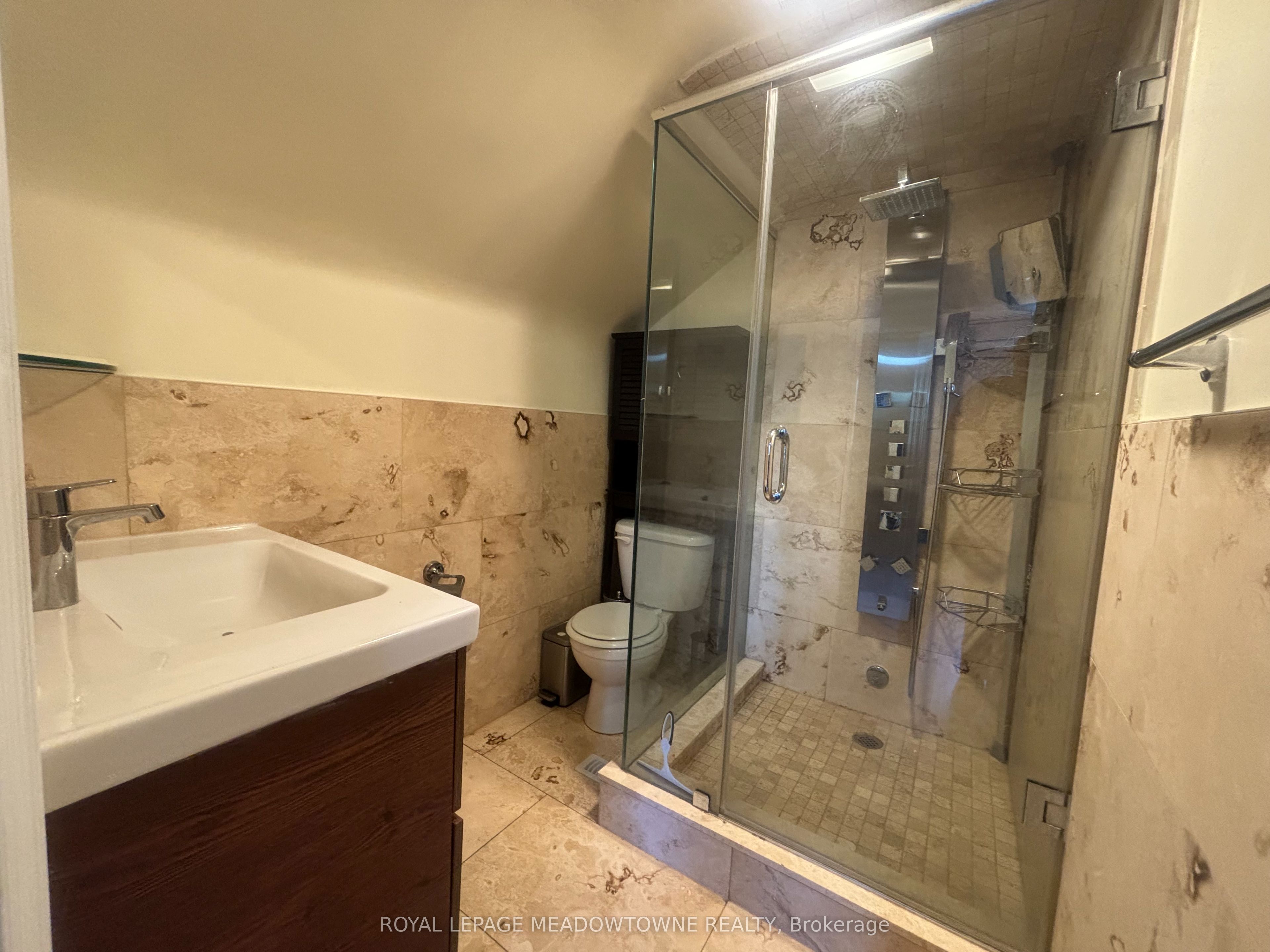 1278 Leighland Road Upper Property Photo 17