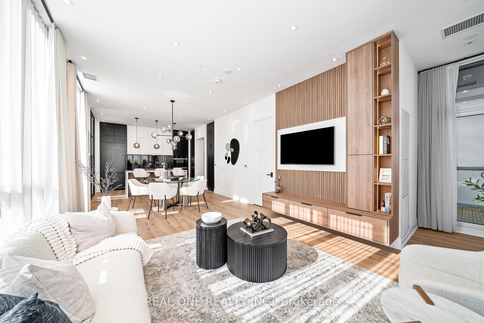 509 Dundas St W Property Photo 1