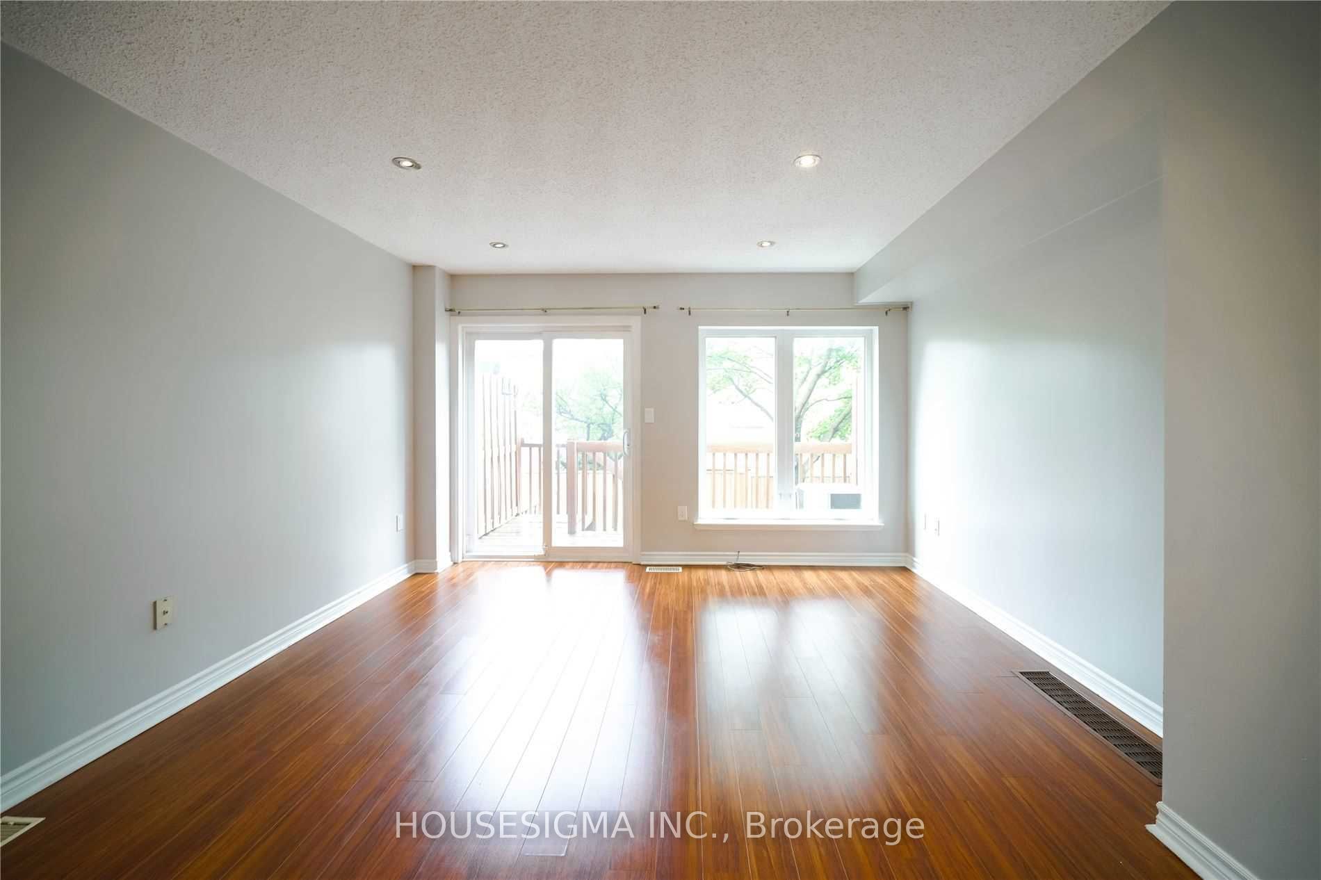80 Strathaven Drive 21 Property Photo 2