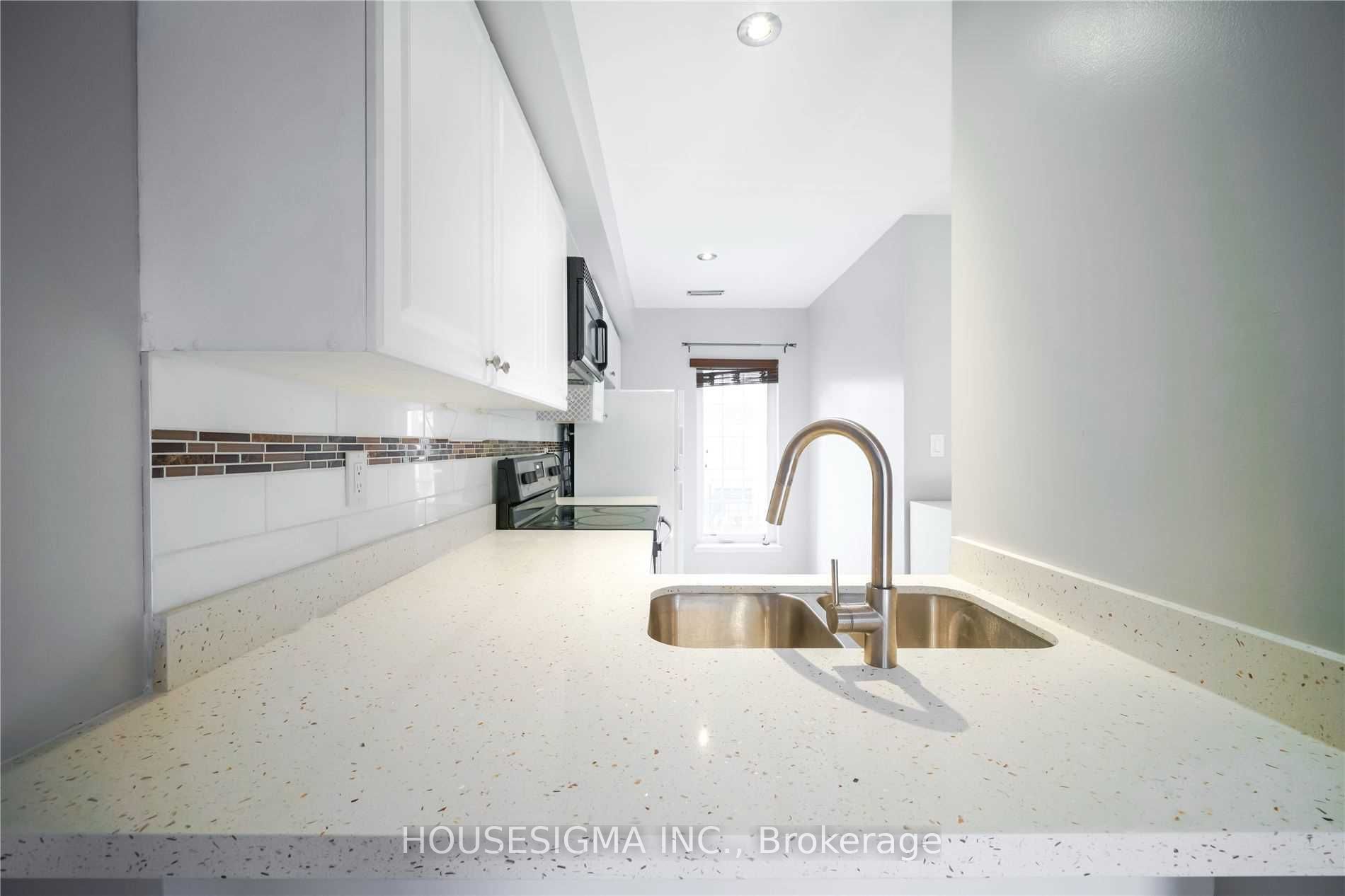 80 Strathaven Drive 21 Property Photo 7