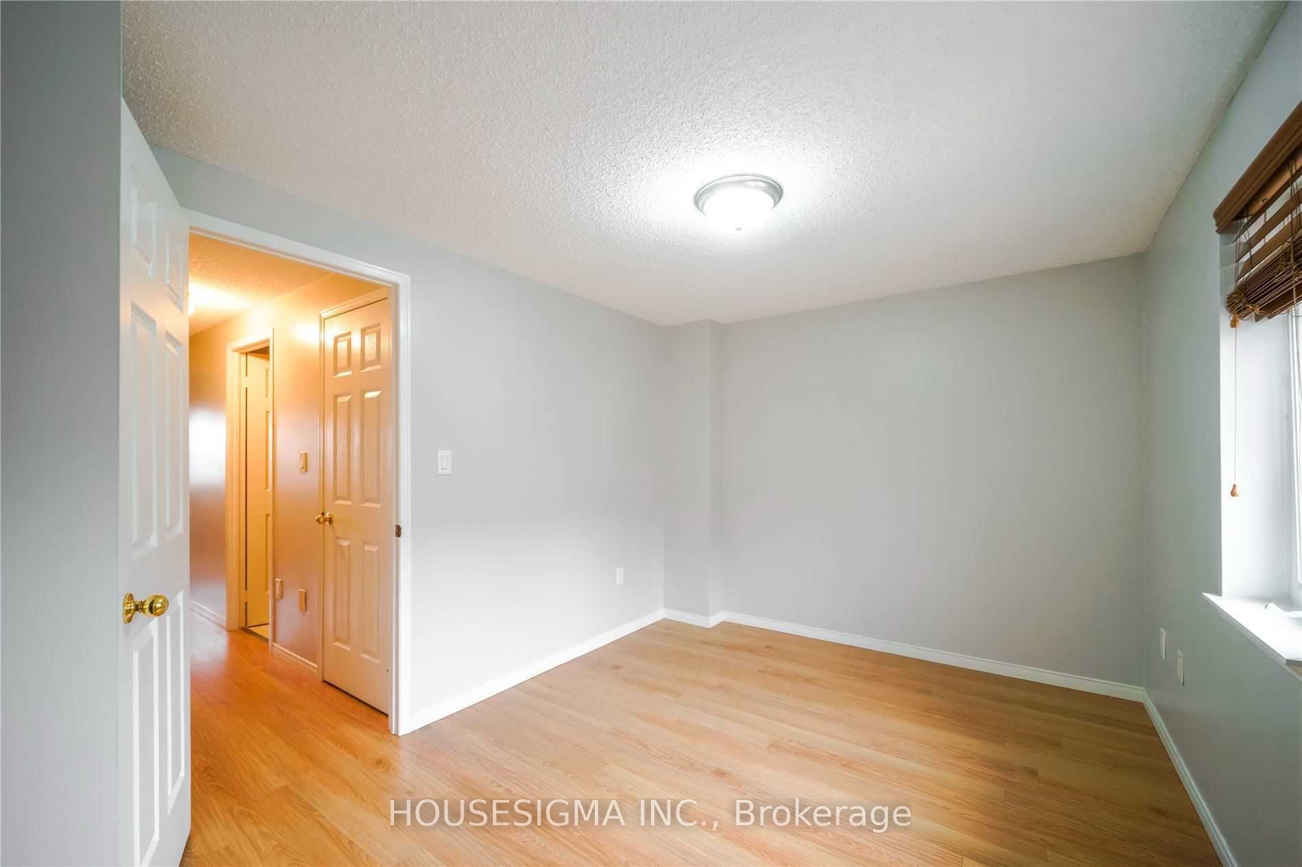 80 Strathaven Drive 21 Property Photo 12