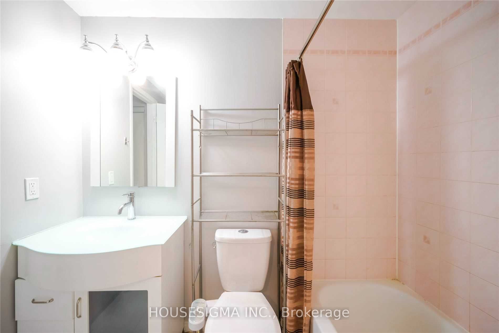 80 Strathaven Drive 21 Property Photo 15