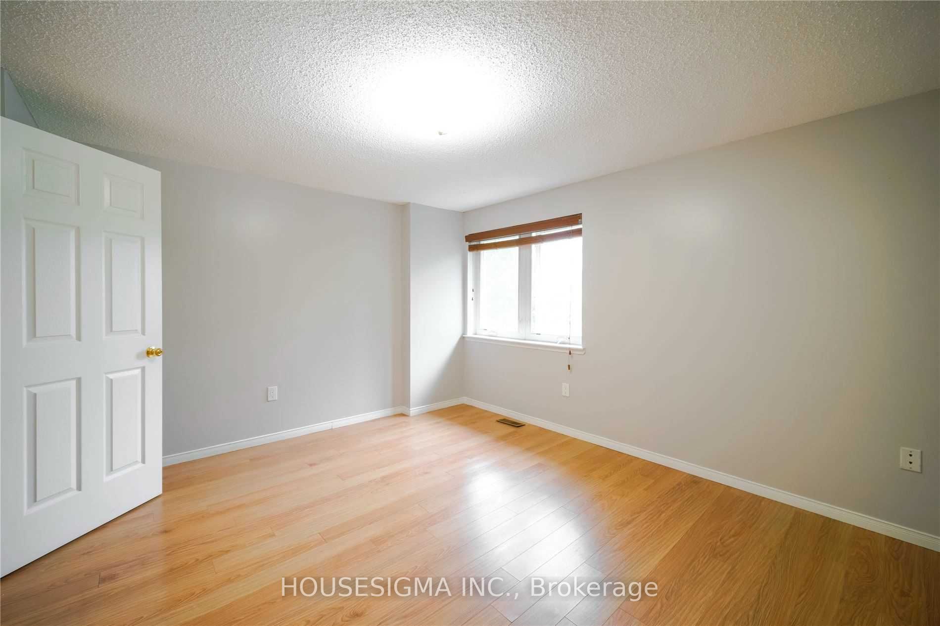 80 Strathaven Drive 21 Property Photo 17