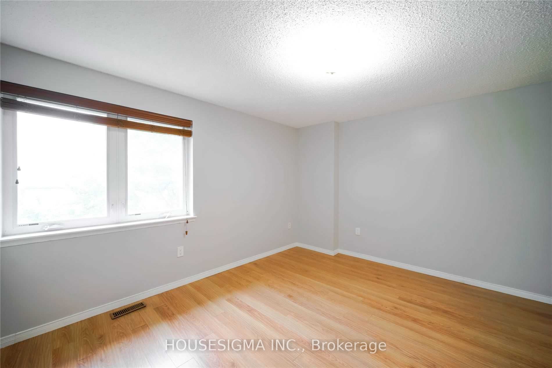 80 Strathaven Drive 21 Property Photo 20