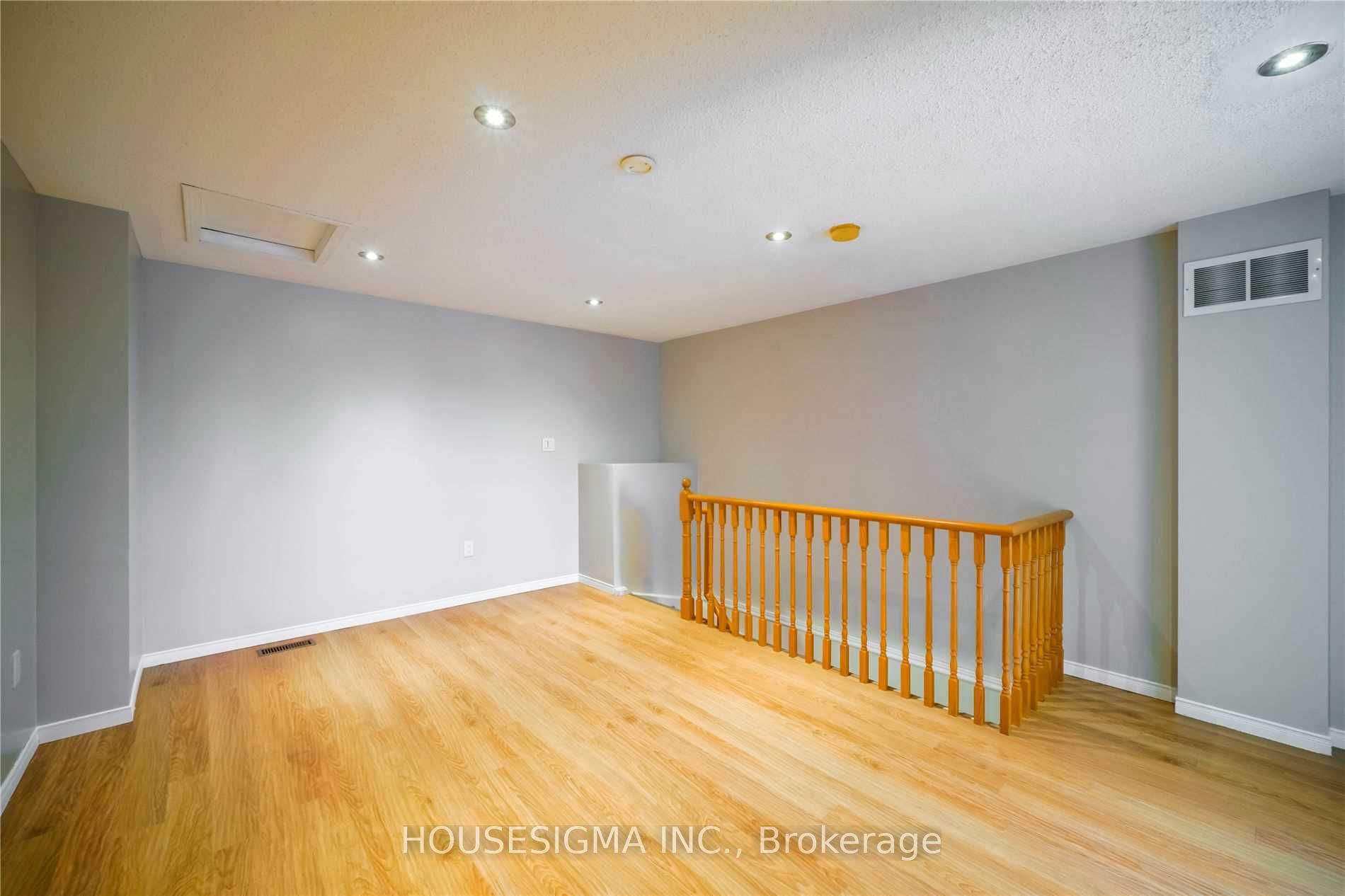 80 Strathaven Drive 21 Property Photo 26