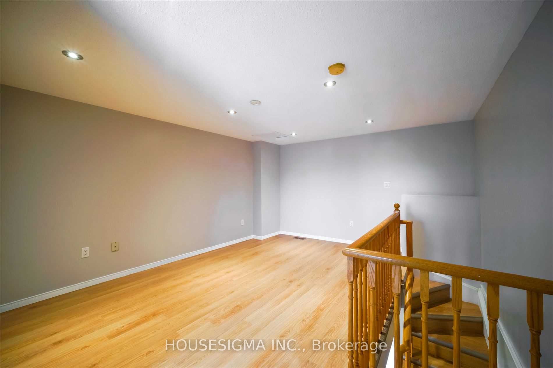 80 Strathaven Drive 21 Property Photo 27