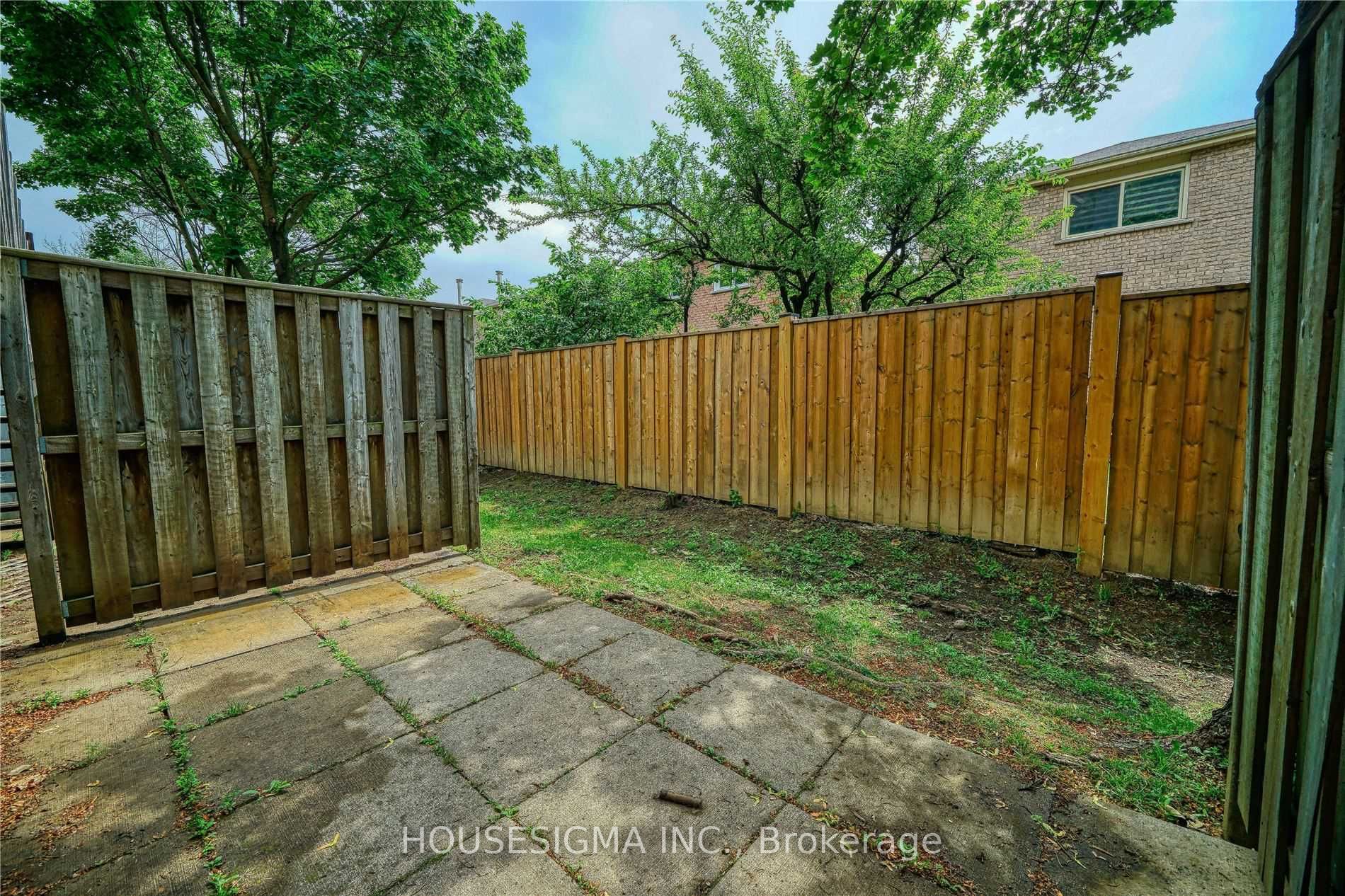 80 Strathaven Drive 21 Property Photo 33