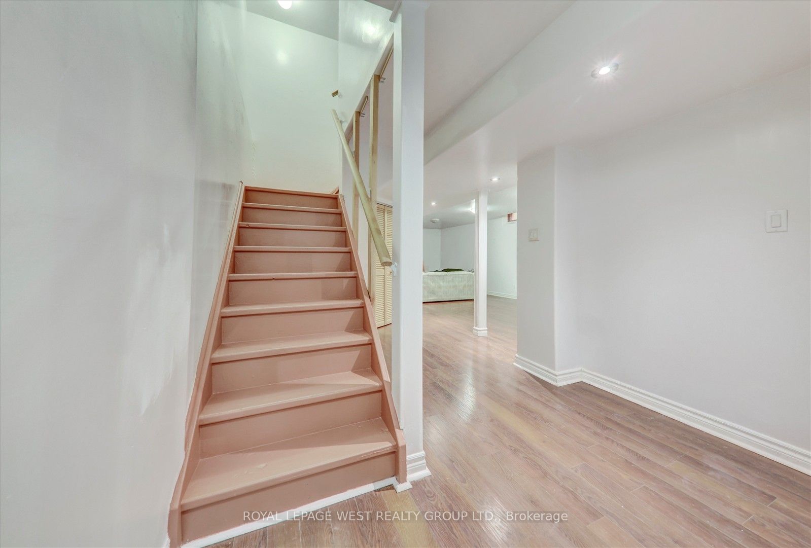 4556 Metcalfe Avenue Property Photo 15
