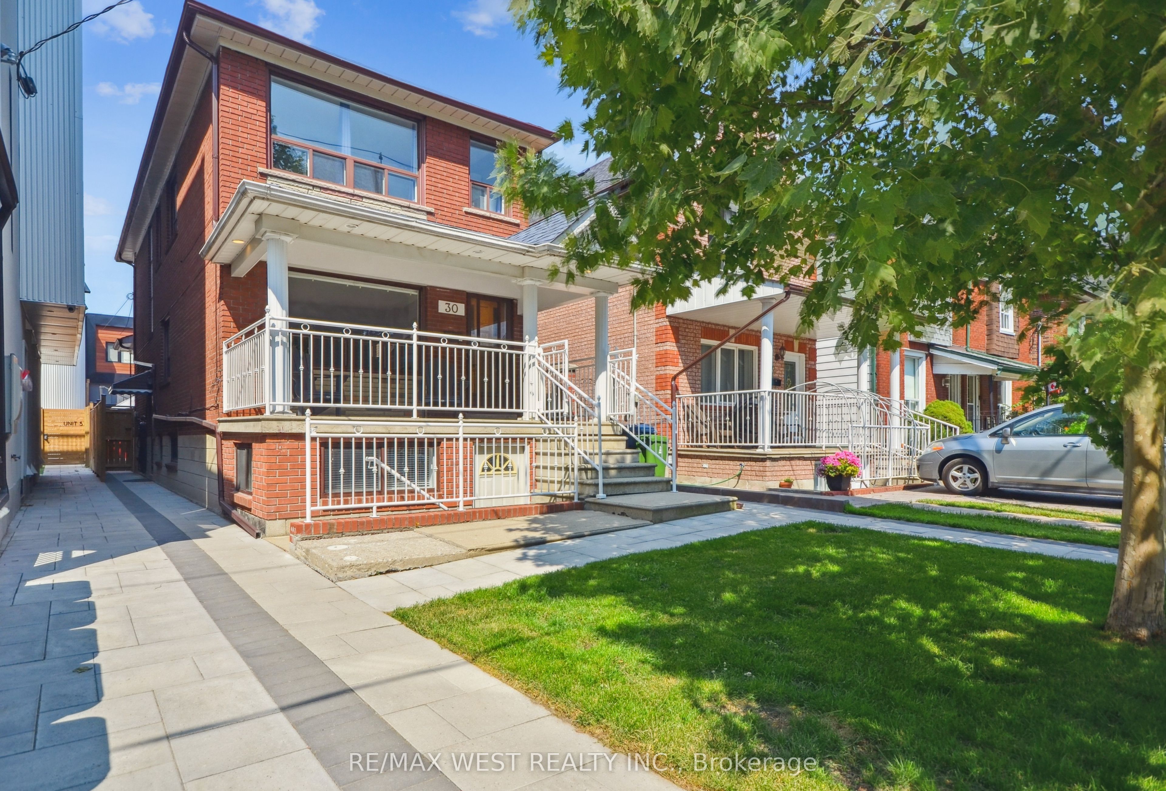 30 Salem Avenue Property Photo 1