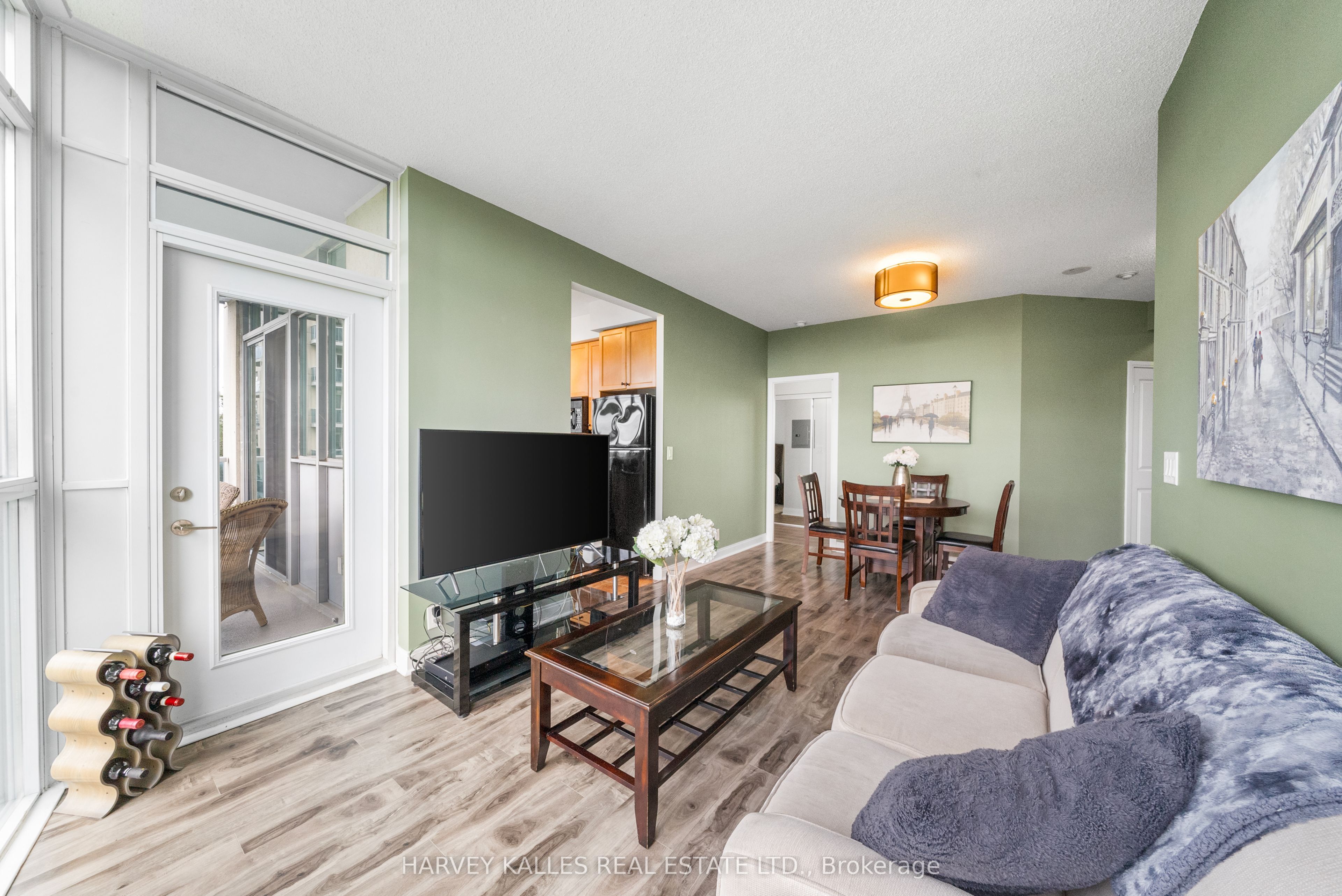 80 Absolute Avenue 503 Property Photo 12