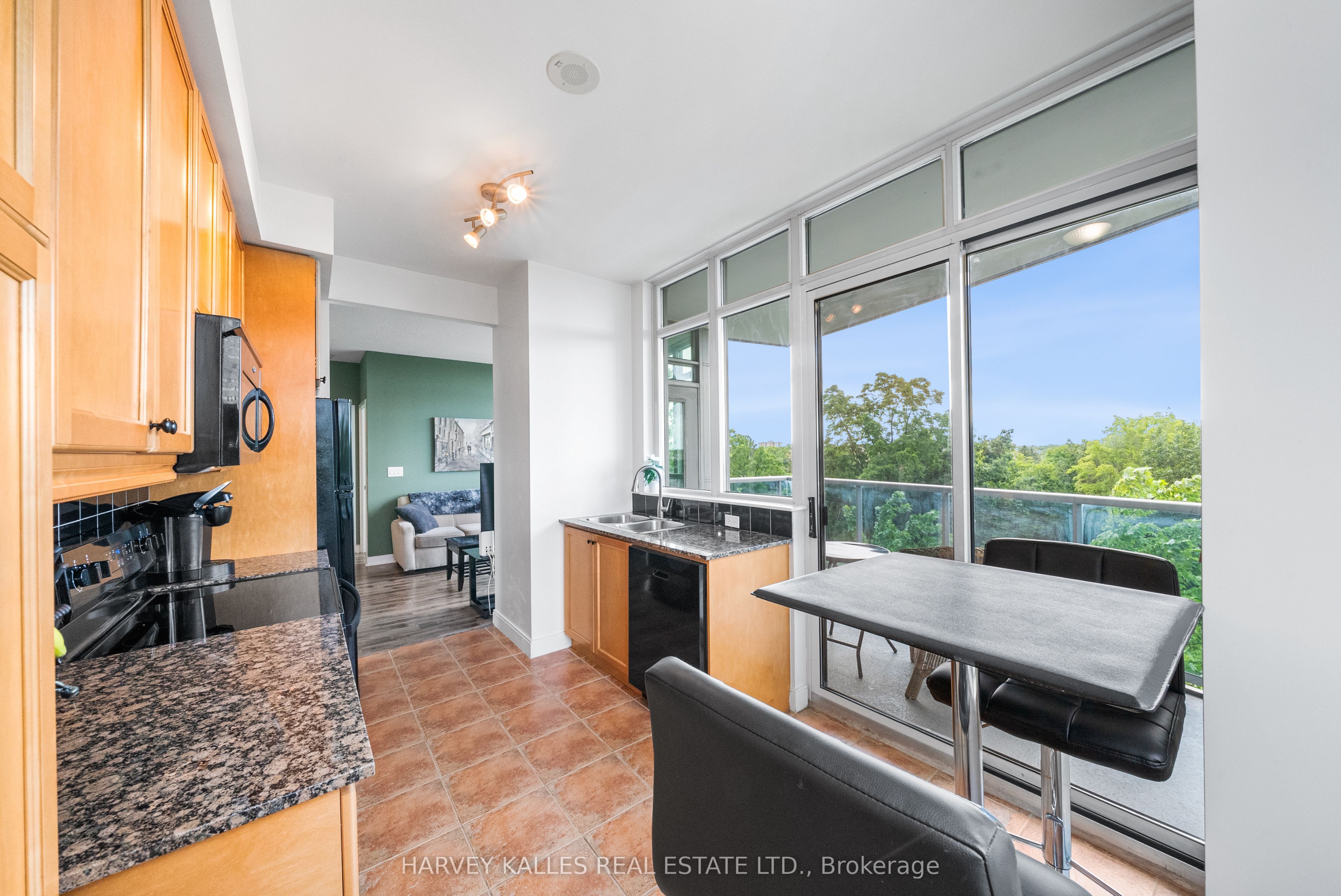 80 Absolute Avenue 503 Property Photo 14