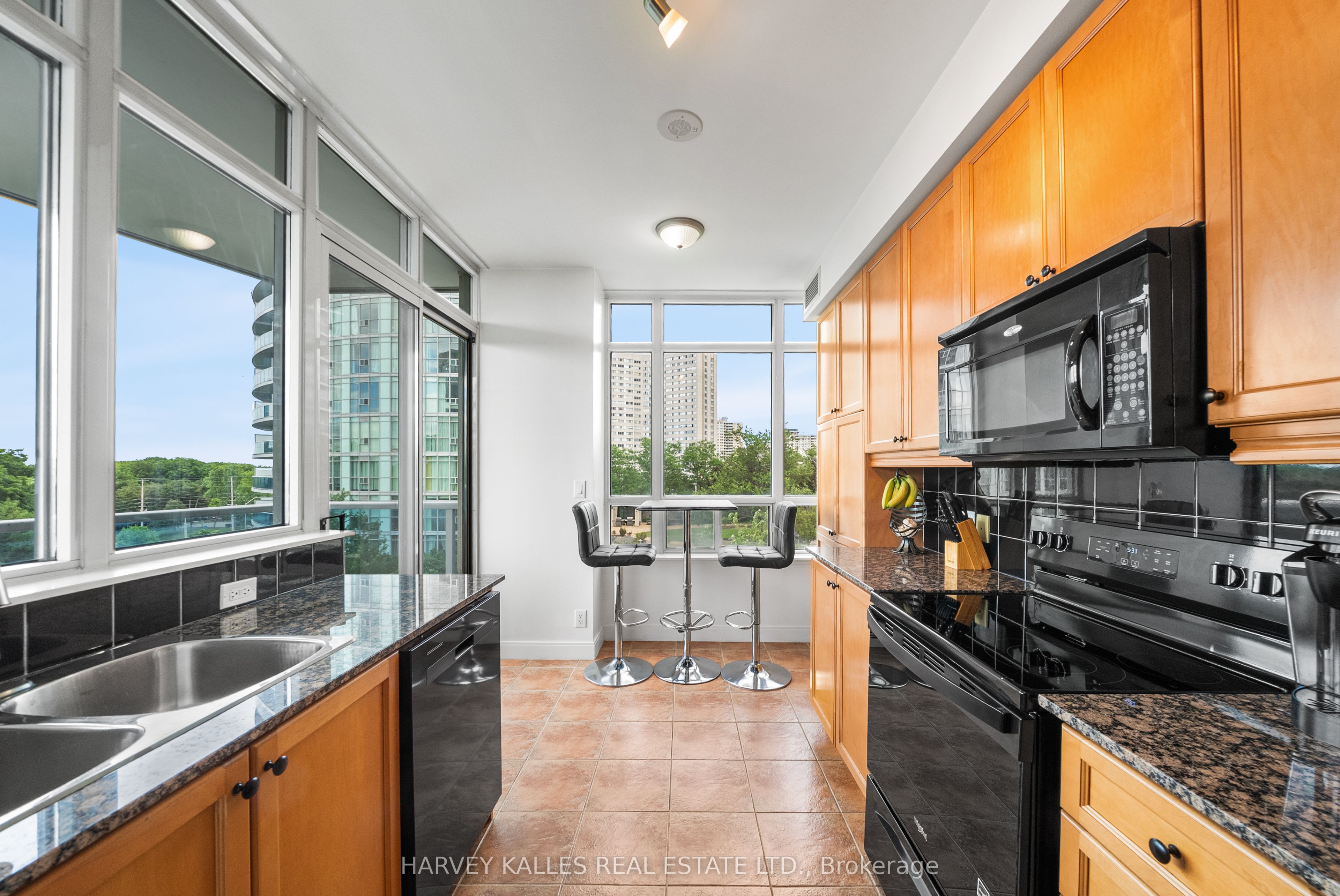 80 Absolute Avenue 503 Property Photo 17