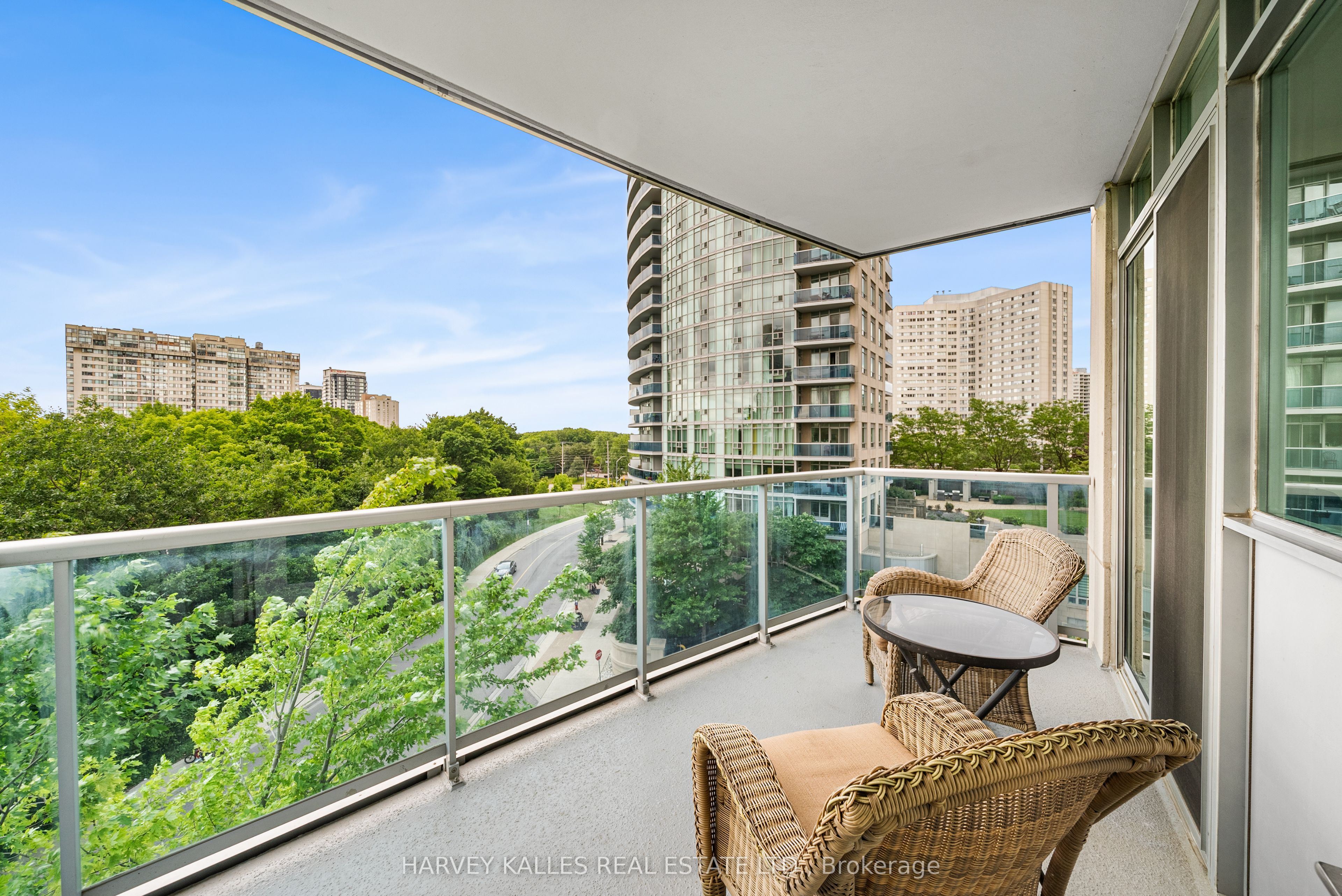 80 Absolute Avenue 503 Property Photo 28