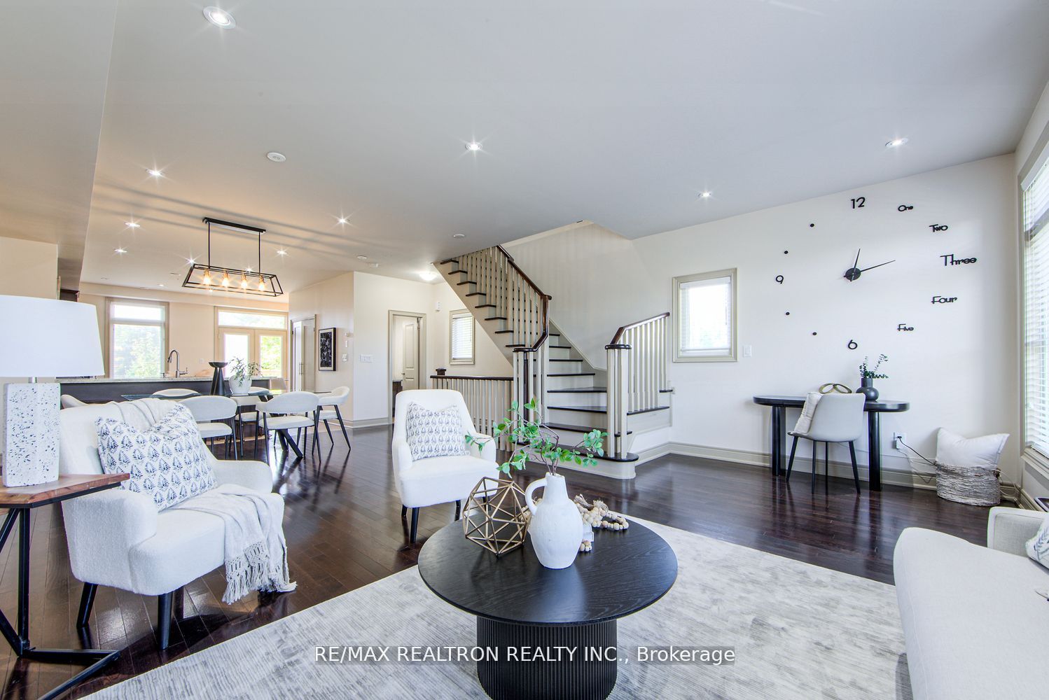 62 Monclova Road Property Photo 8