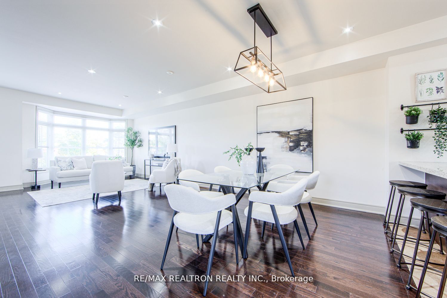 62 Monclova Road Property Photo 16