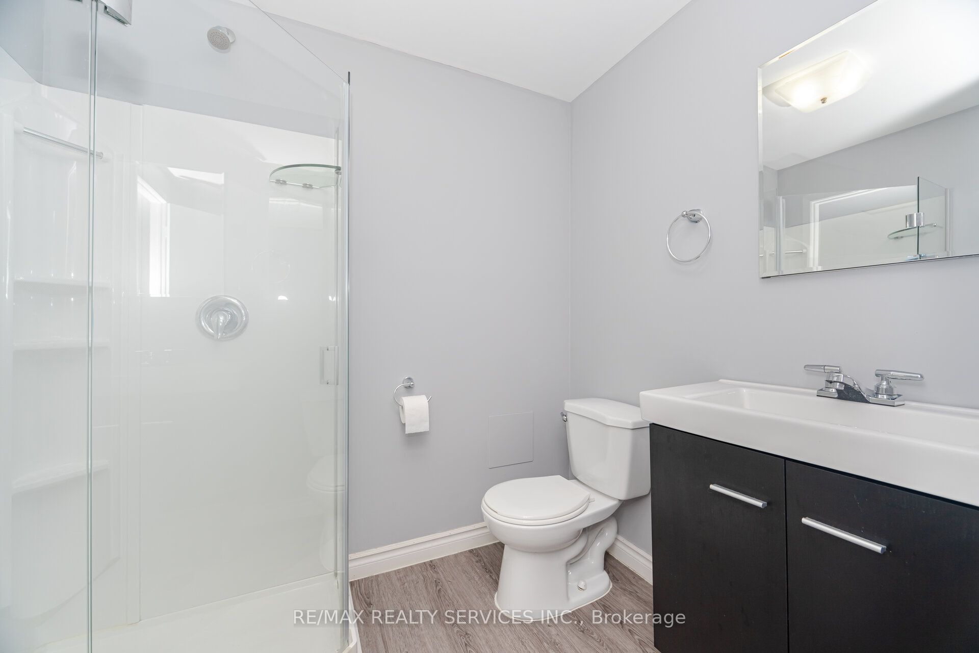 93 Hansen Road N 20 Property Photo 32