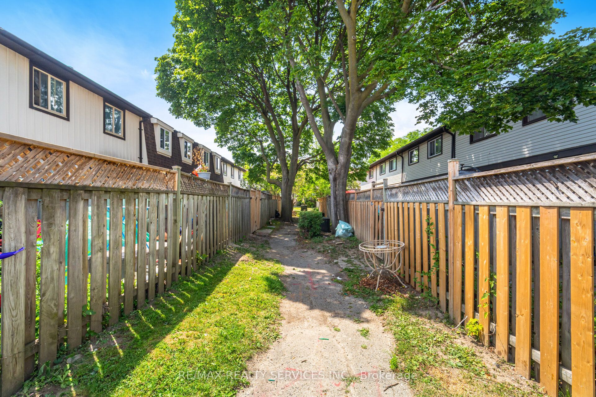 93 Hansen Road N 20 Property Photo 41