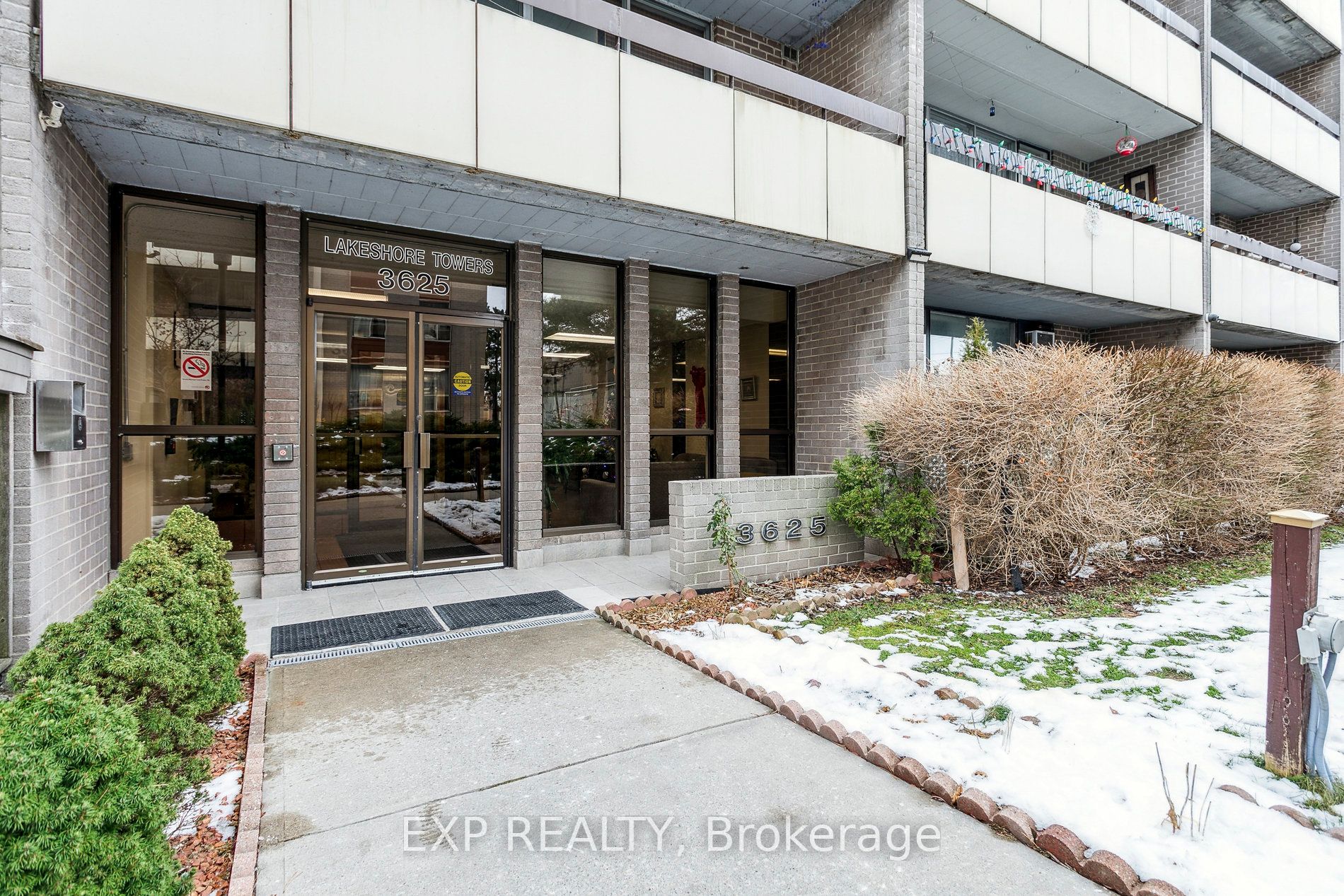3625 Lakeshore Boulevard W 506 Property Photo 1