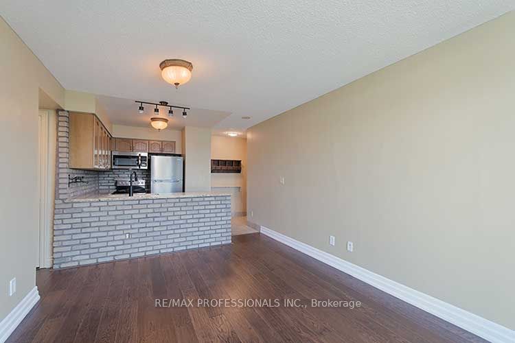 2121 Lake Shore Boulevard W 1203 Property Photo 4