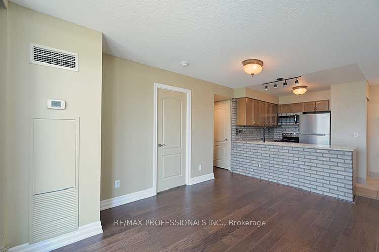 2121 Lake Shore Boulevard W 1203 Property Photo 8