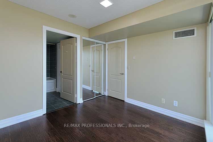 2121 Lake Shore Boulevard W 1203 Property Photo 16