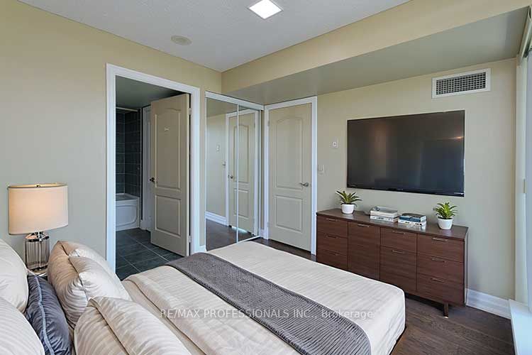 2121 Lake Shore Boulevard W 1203 Property Photo 17