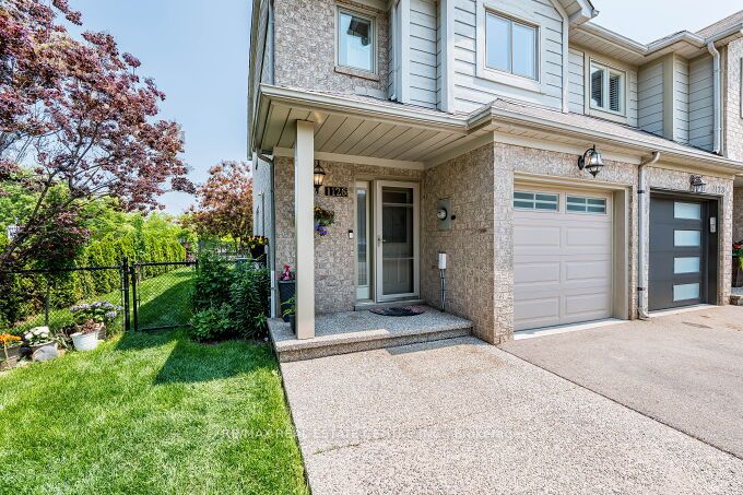 1126 Westview Terrace S Property Photo 1