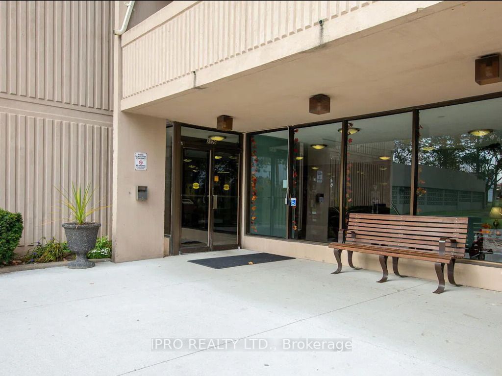 2929 Aquitaine Ave Picture