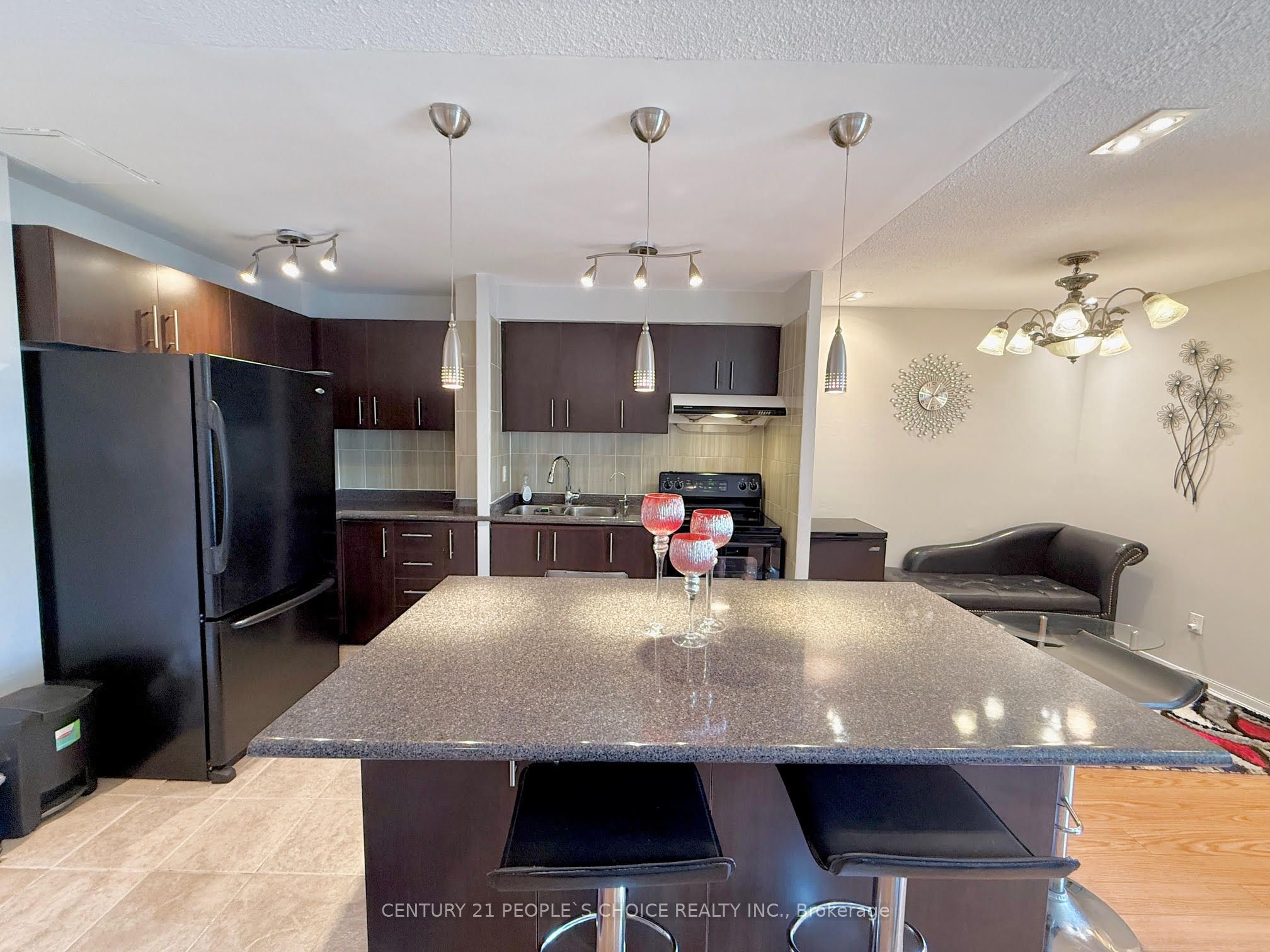 2095 Roche Court 216 Property Photo 1