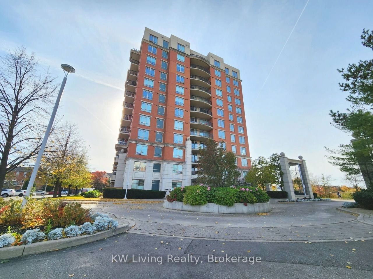 2325 Central Park Dr Property Photo 1