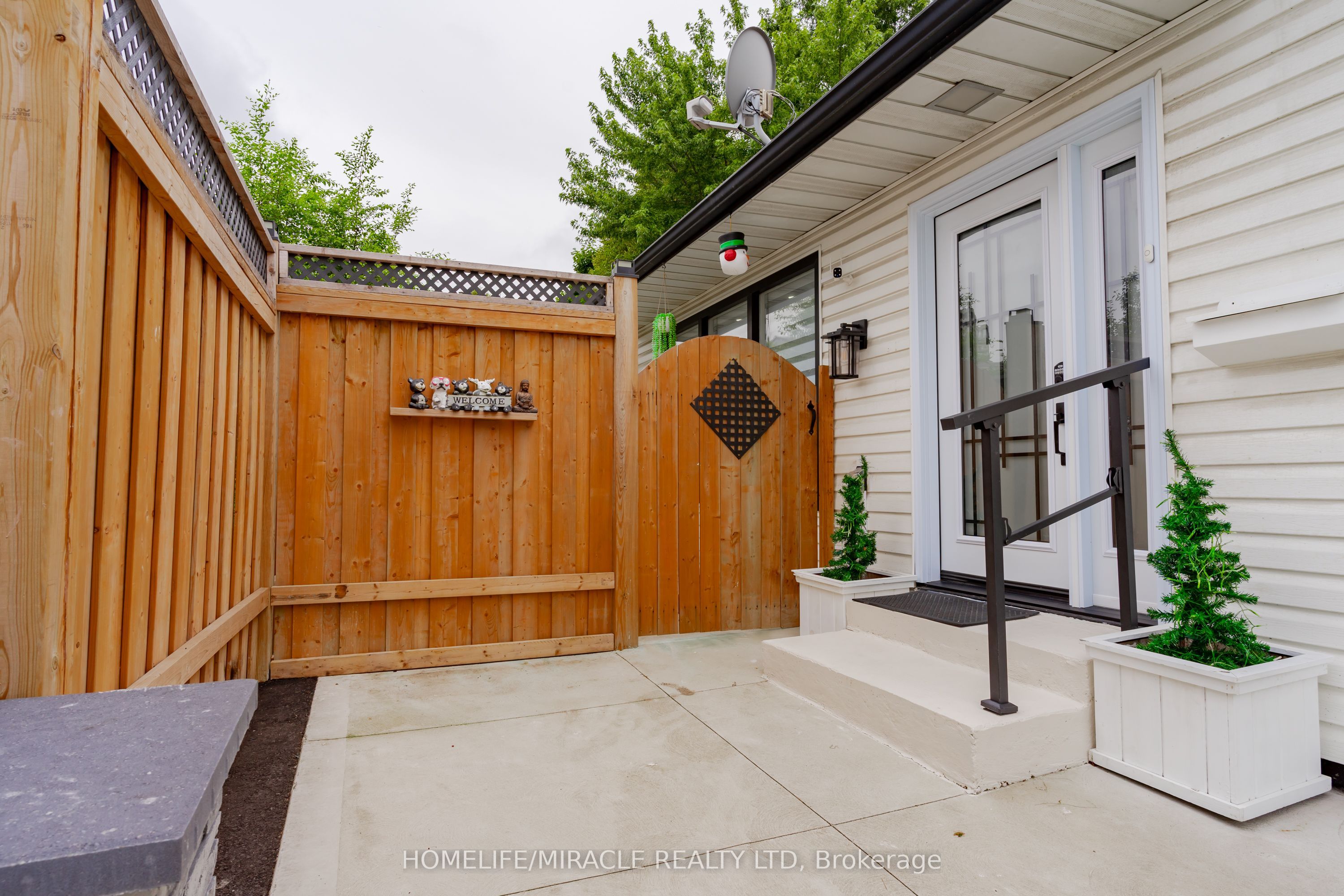 10 Huntingwood Crescent Property Photo 1
