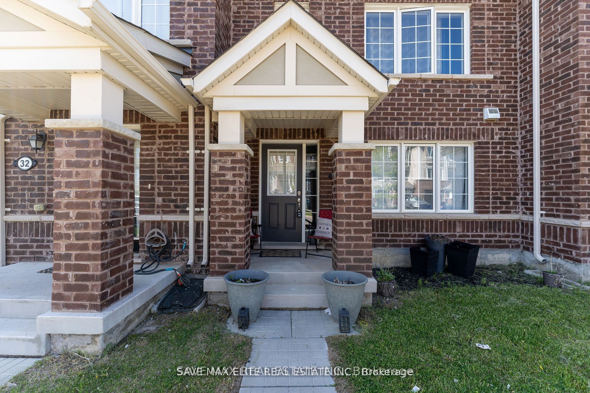 30 Metro Cres Property Photo 1