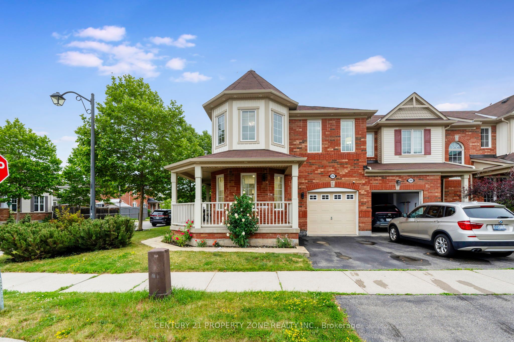 290 Woodley Cres Property Photo 1
