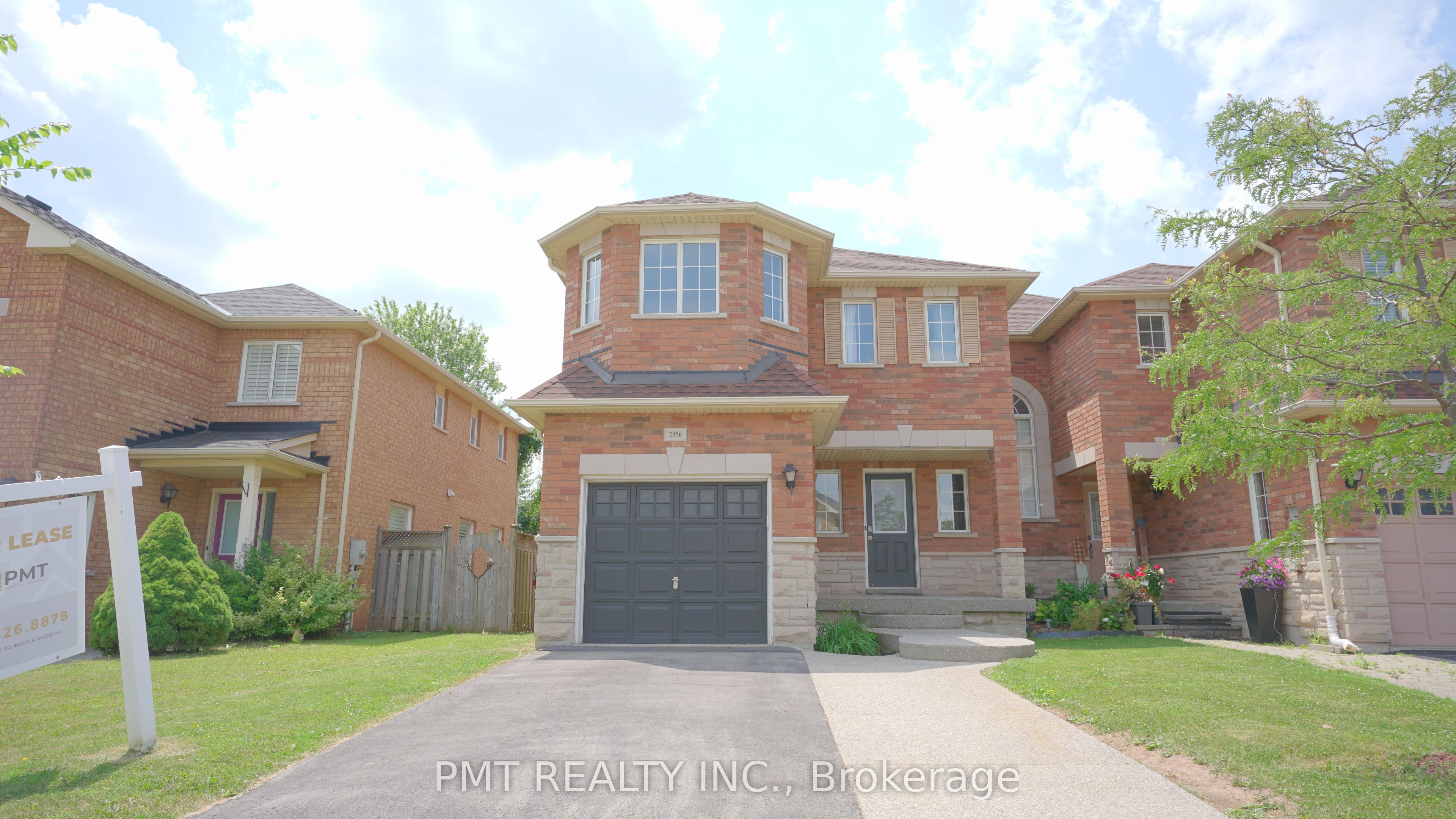 2356 Newcastle Cres Property Photo 1