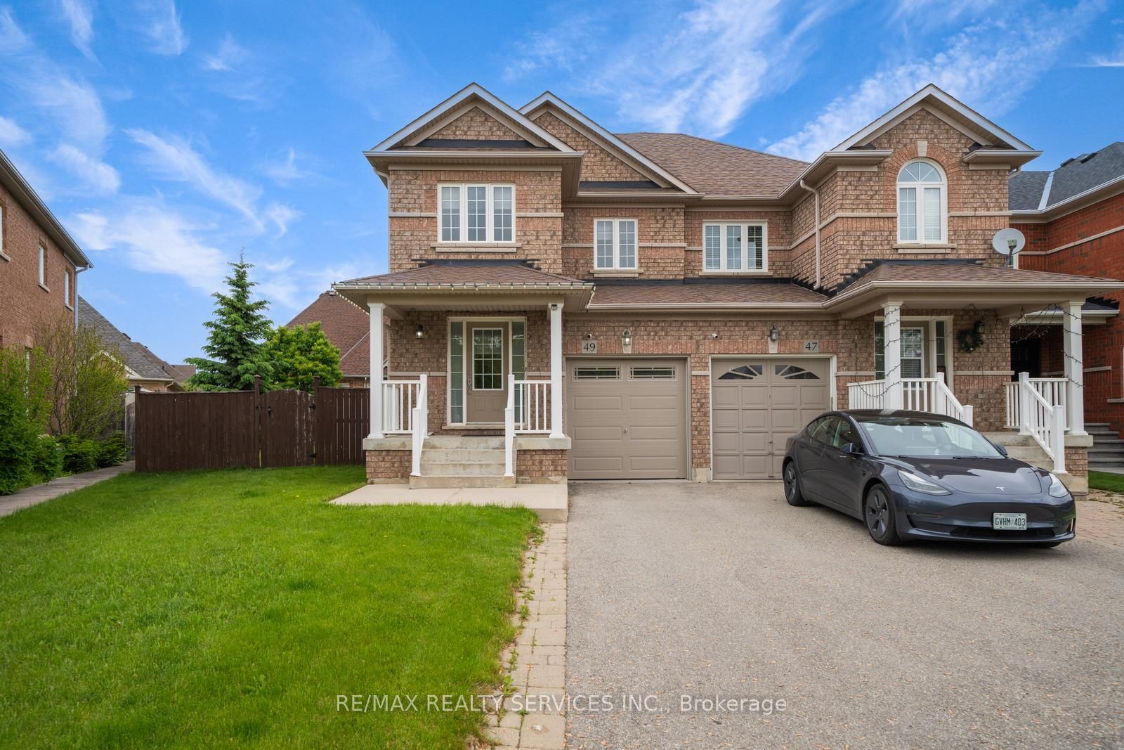 49 Woodcote Cres Property Photo 1