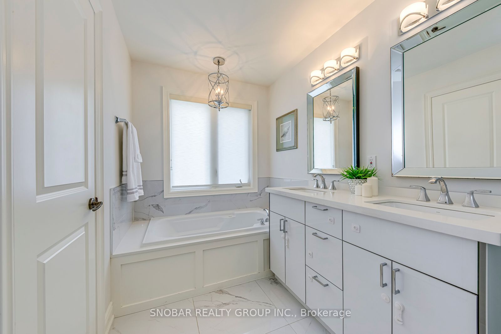 797 Oxford Street Property Photo 29