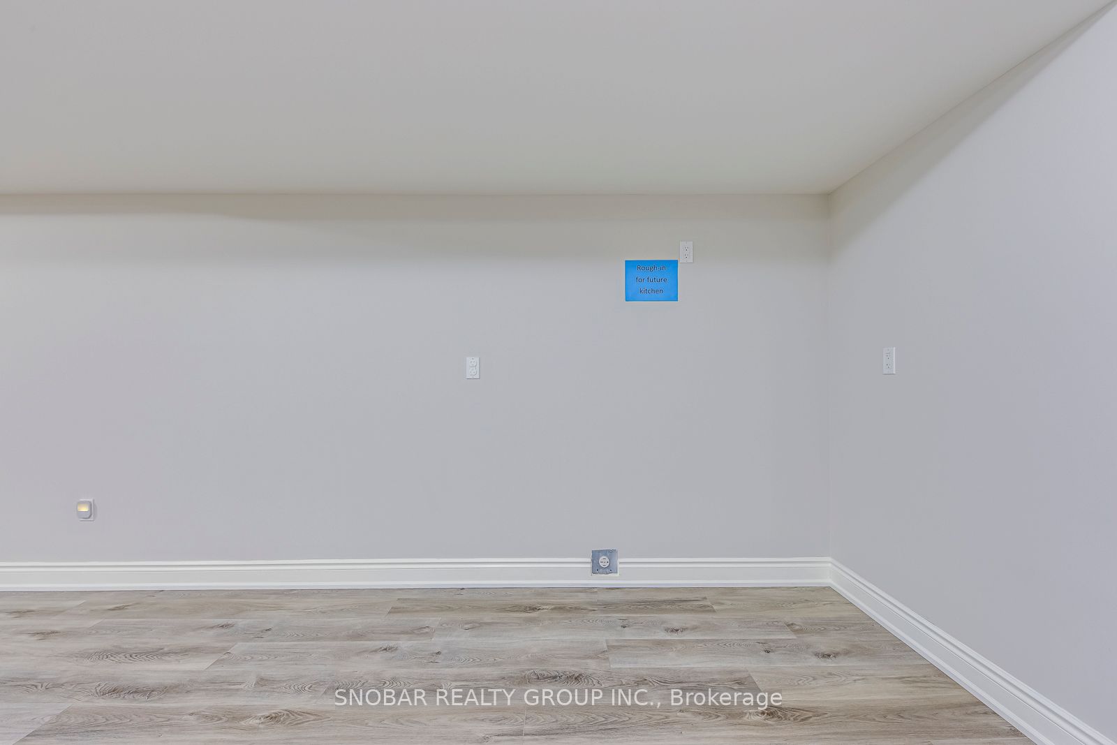 797 Oxford Street Property Photo 45