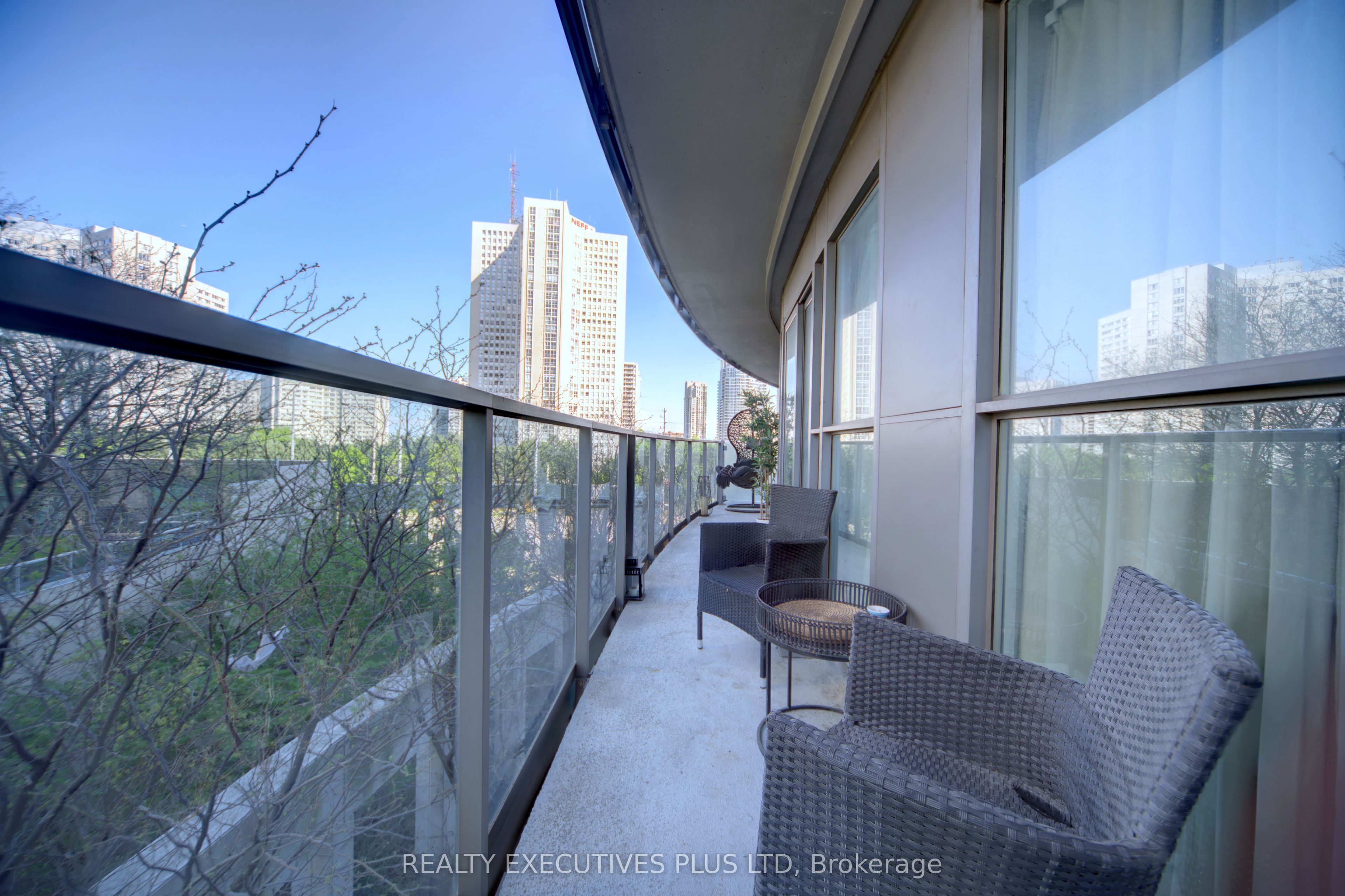 60 Absolute Ave Property Photo 1