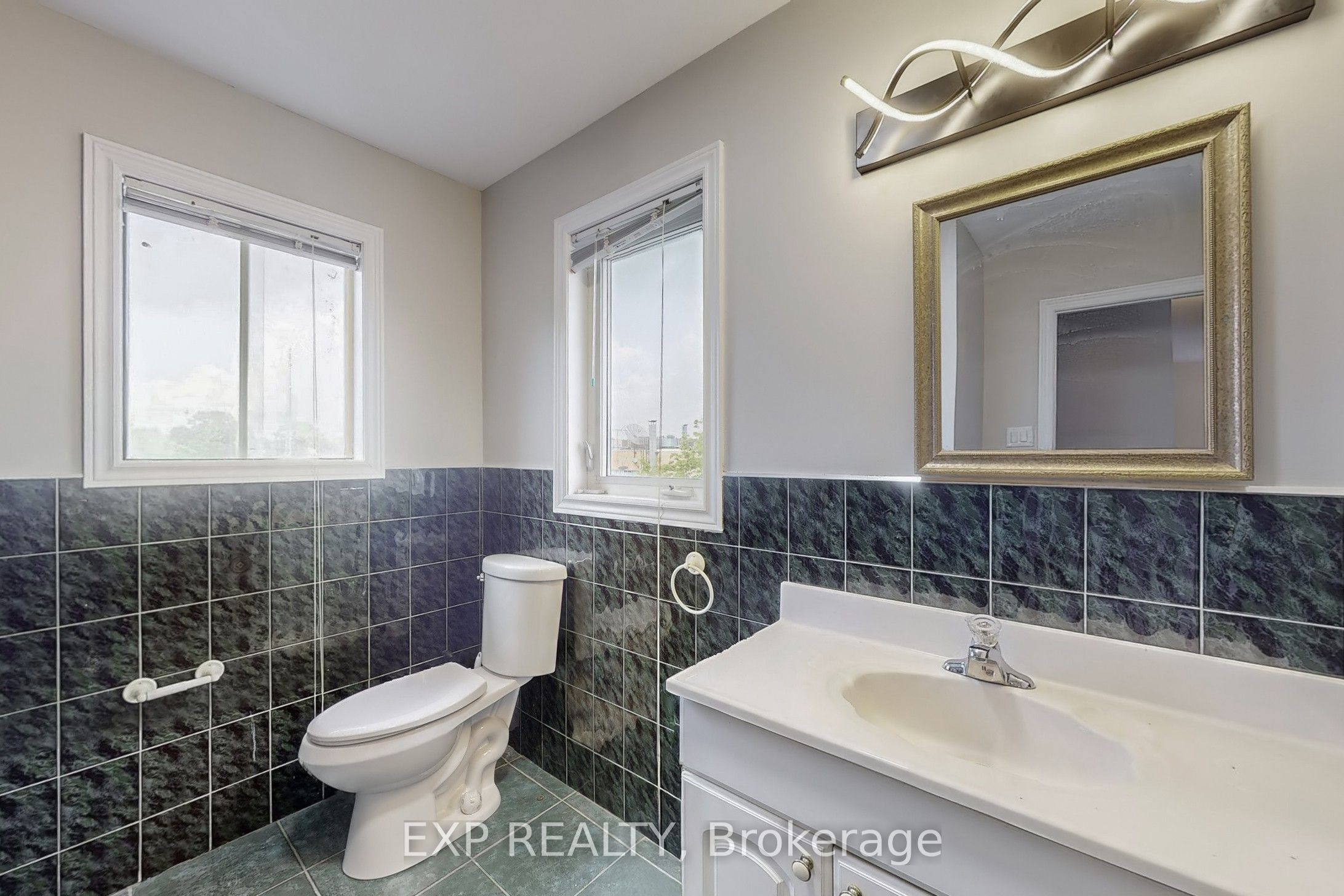 6 English Street Property Photo 24