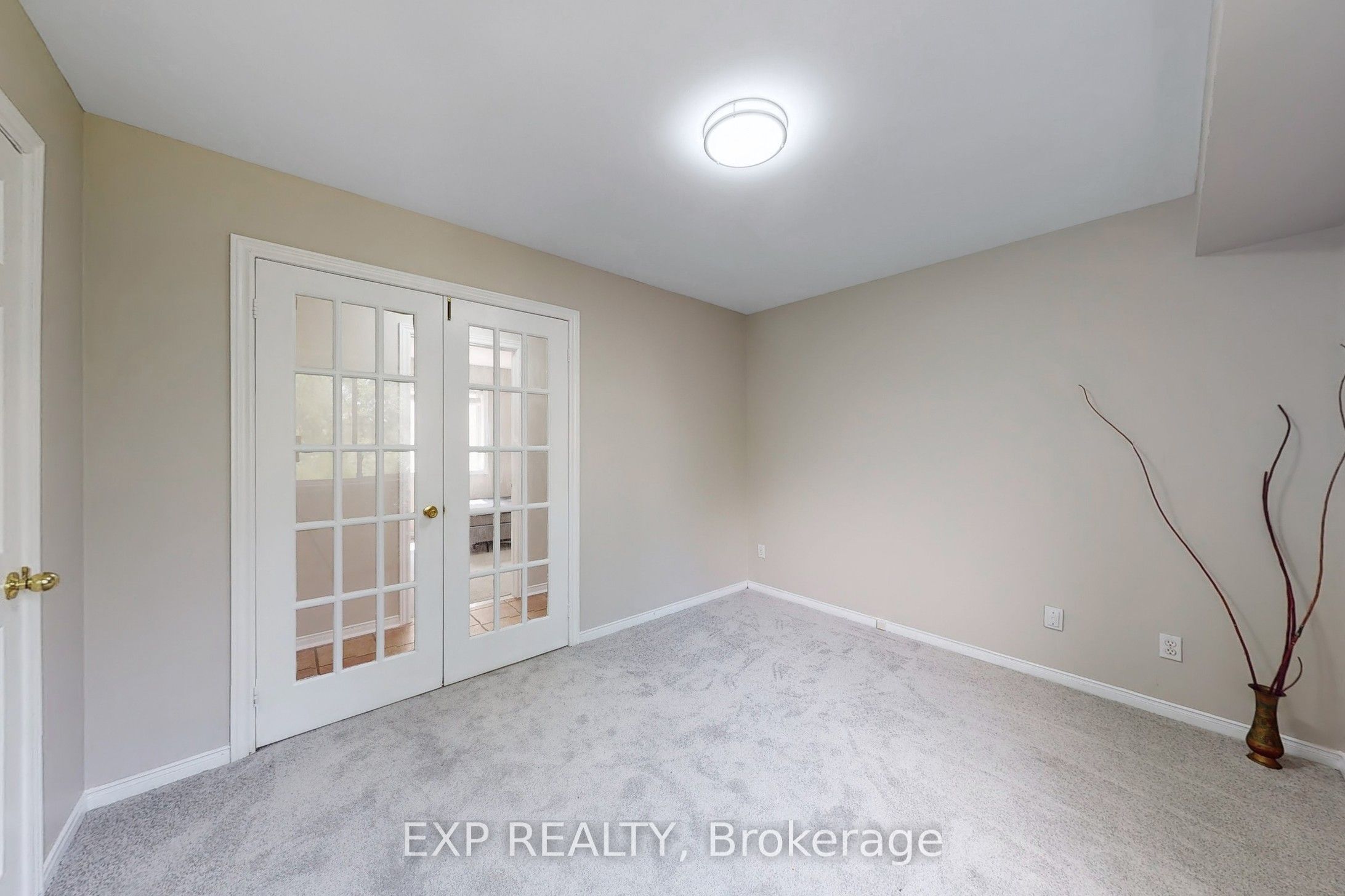 6 English Street Property Photo 34