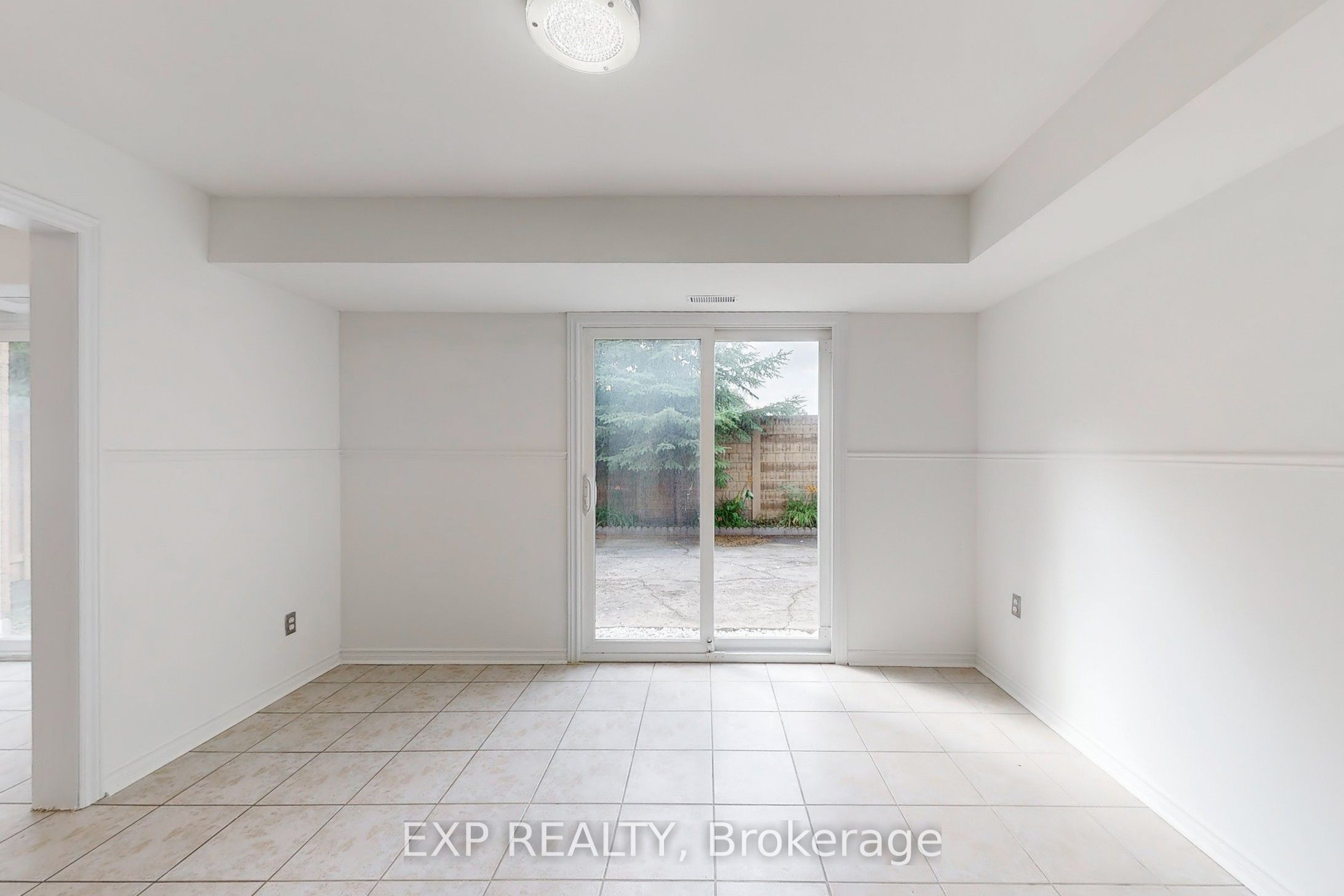6 English Street Property Photo 37