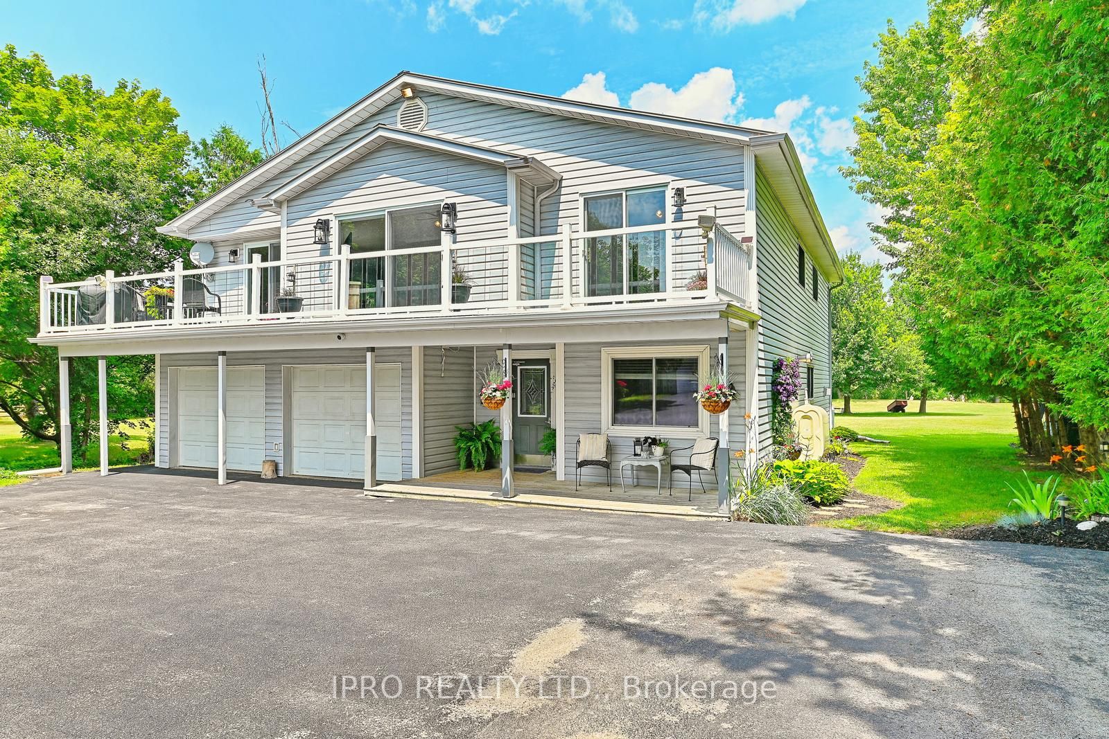 12447 8th Line Property Photo 1