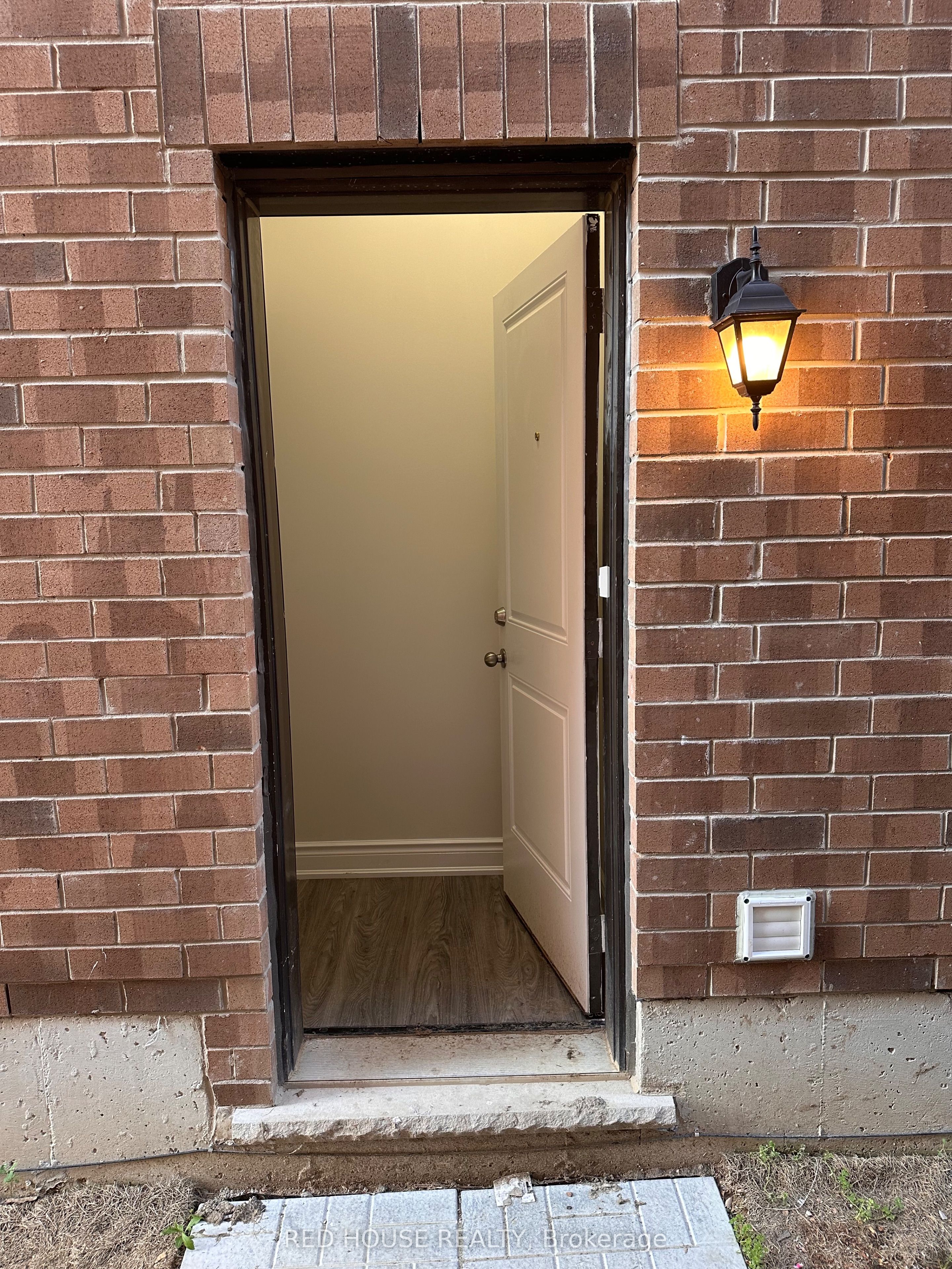 1418 Wellwood Terrace Basement Property Photo 20