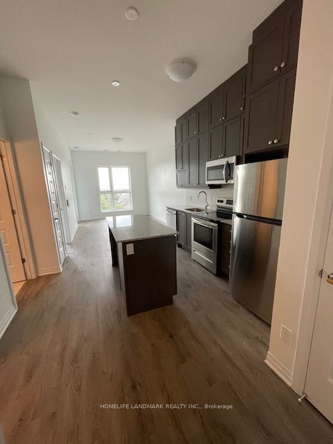 95 Dundas Street W 411 Property Photo 3
