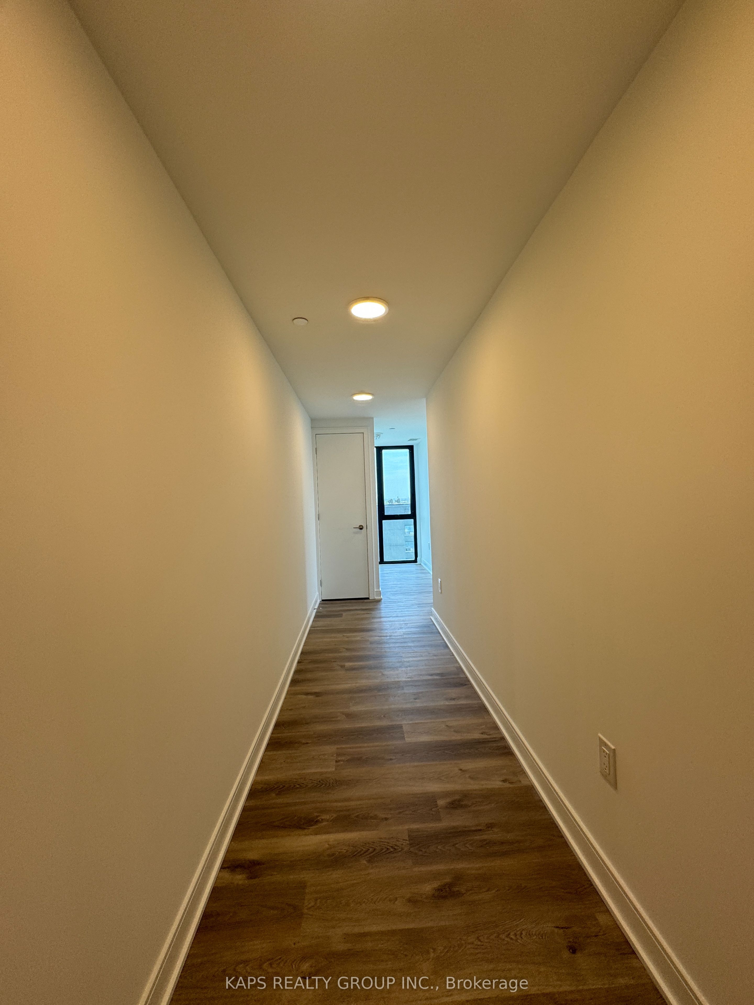 86 Dundas St E Property Photo 1