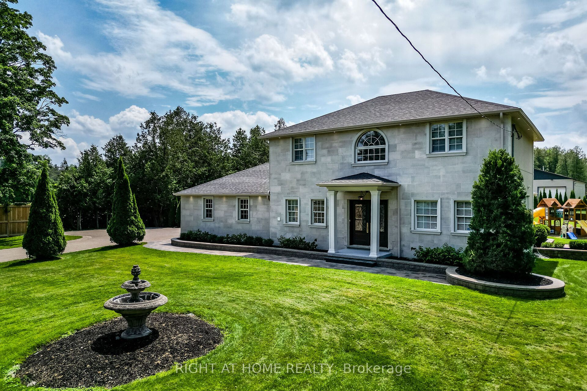 13640 Guelph Line Property Photo 2