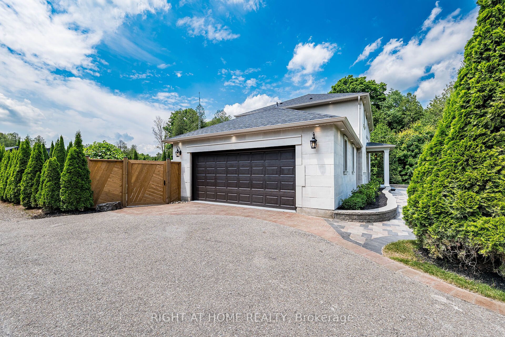 13640 Guelph Line Property Photo 6