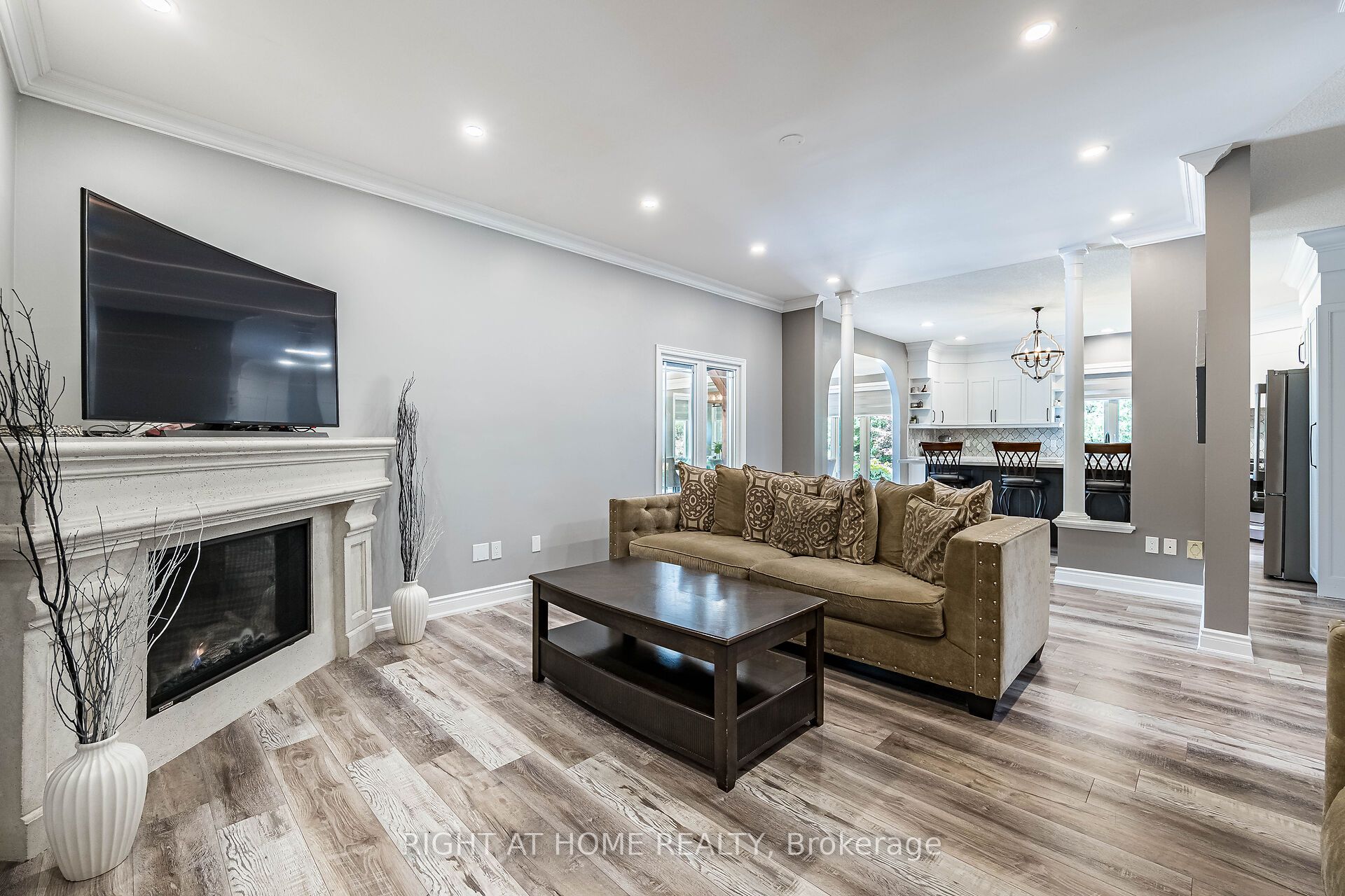 13640 Guelph Line Property Photo 8